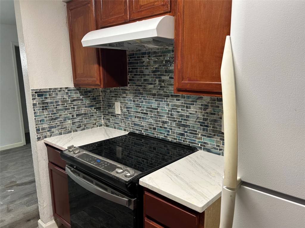 9700 Leawood Boulevard 1407 Property Photo 4