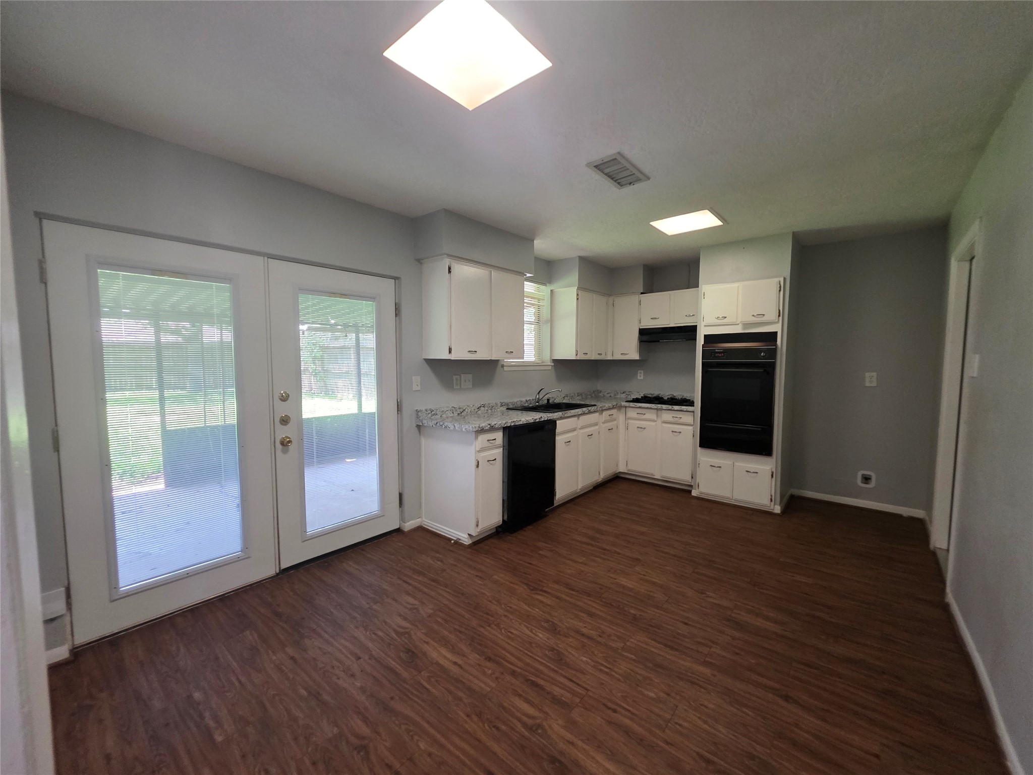 508 Avondale Lane Property Photo 4