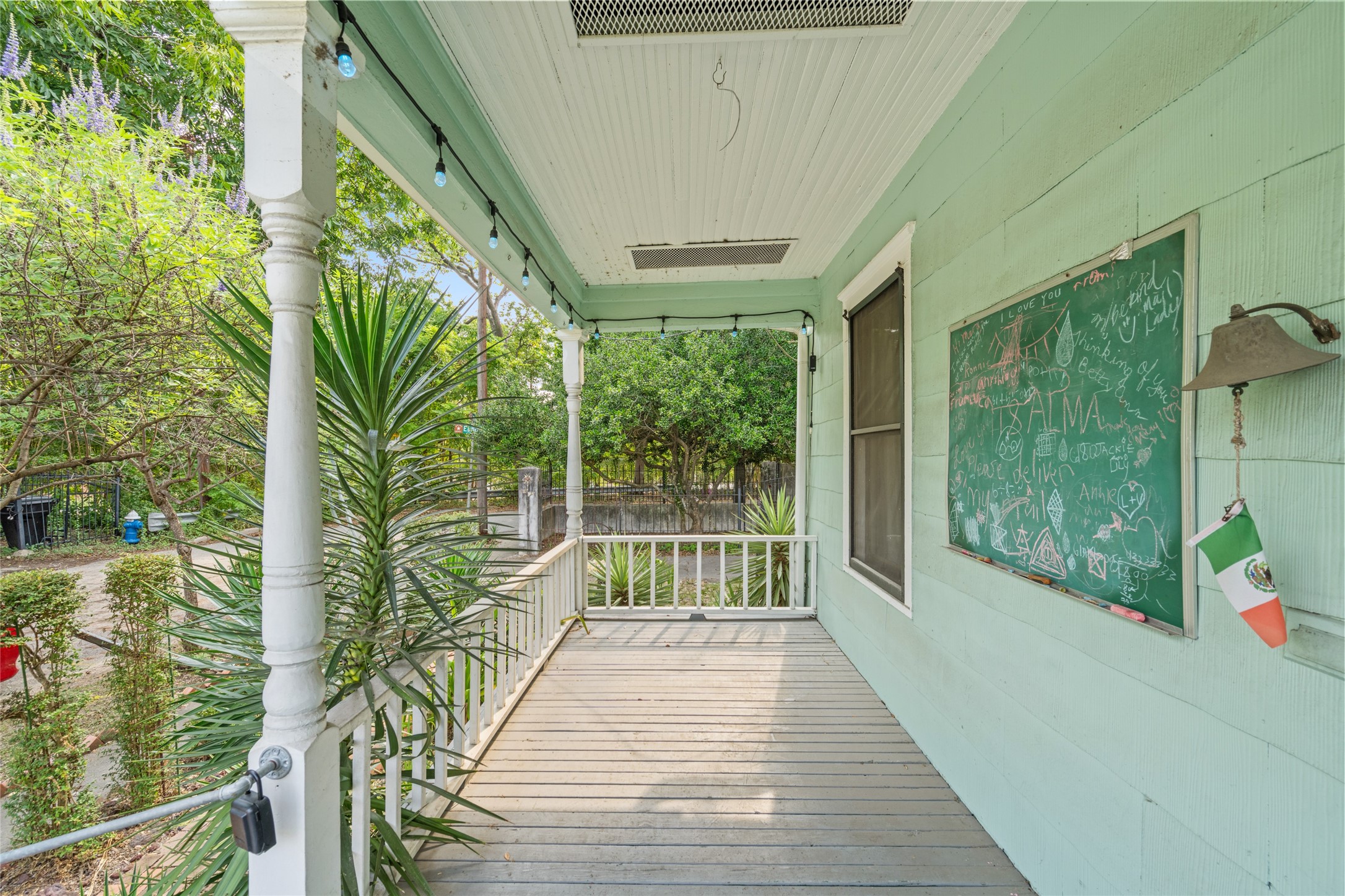 118 Alma Street Property Photo 6