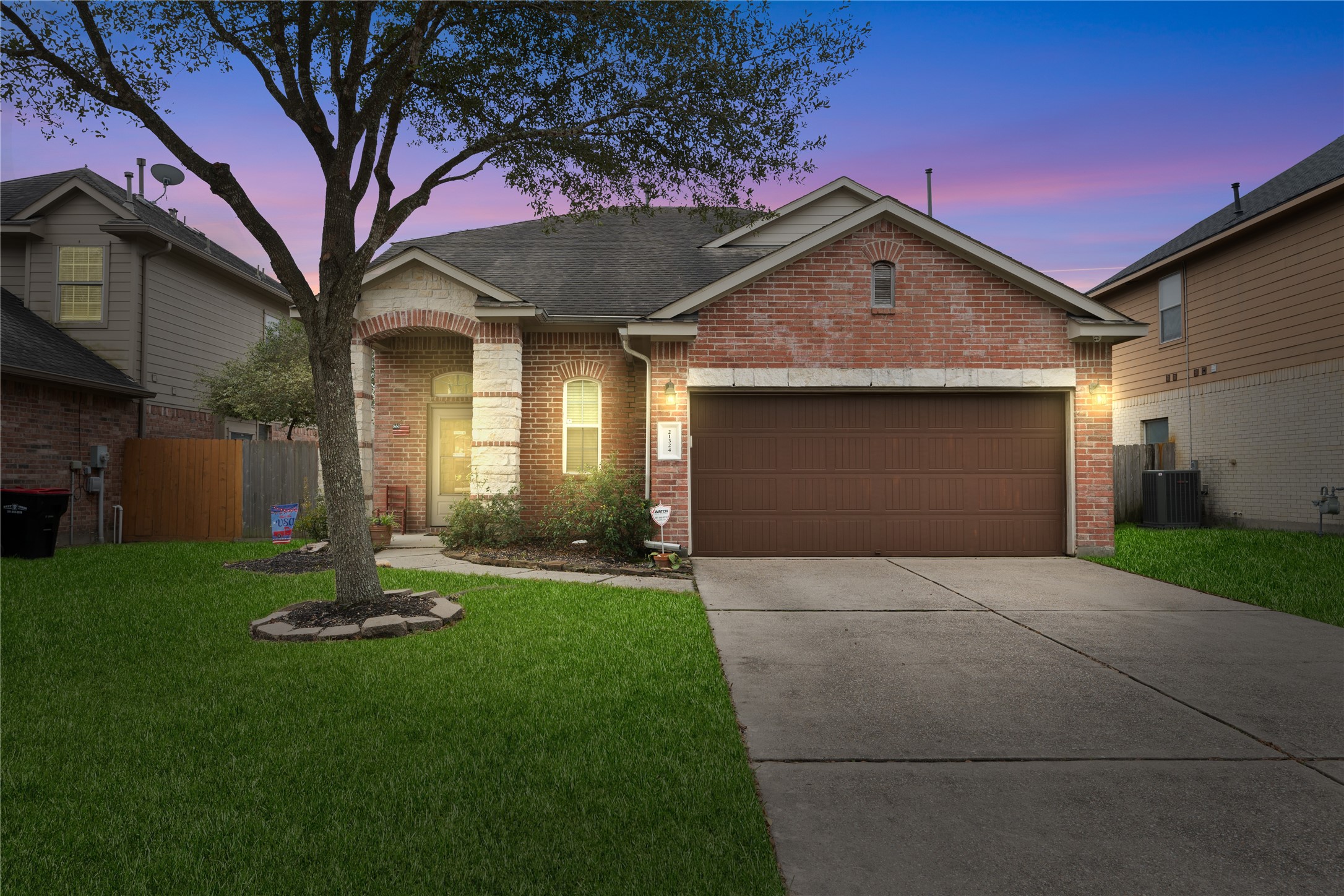 21324 Village Crossing Lane Property Photo 3