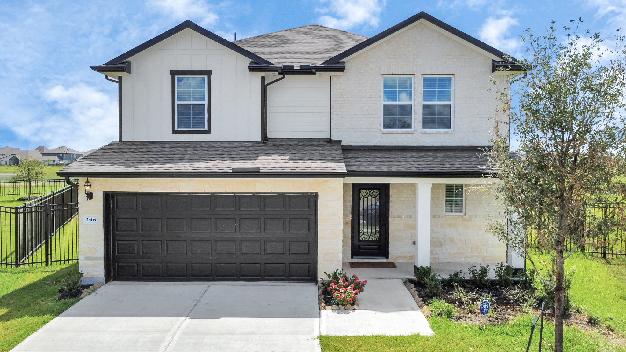 2569 Malibu Glen Drive Property Photo 1