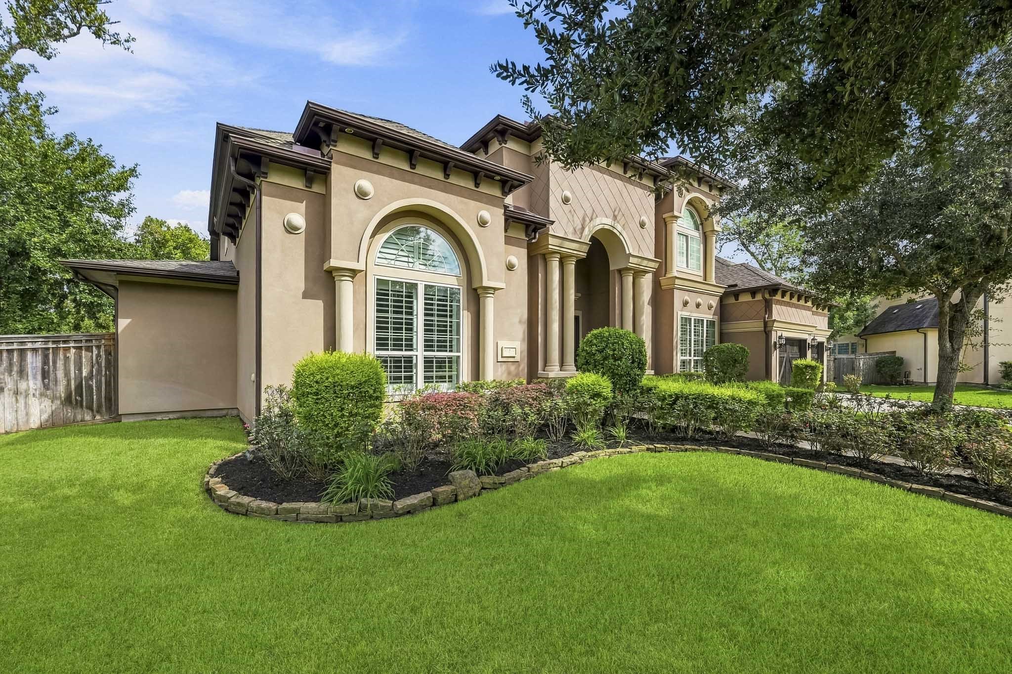 2 Turin Turn Drive Property Photo 3