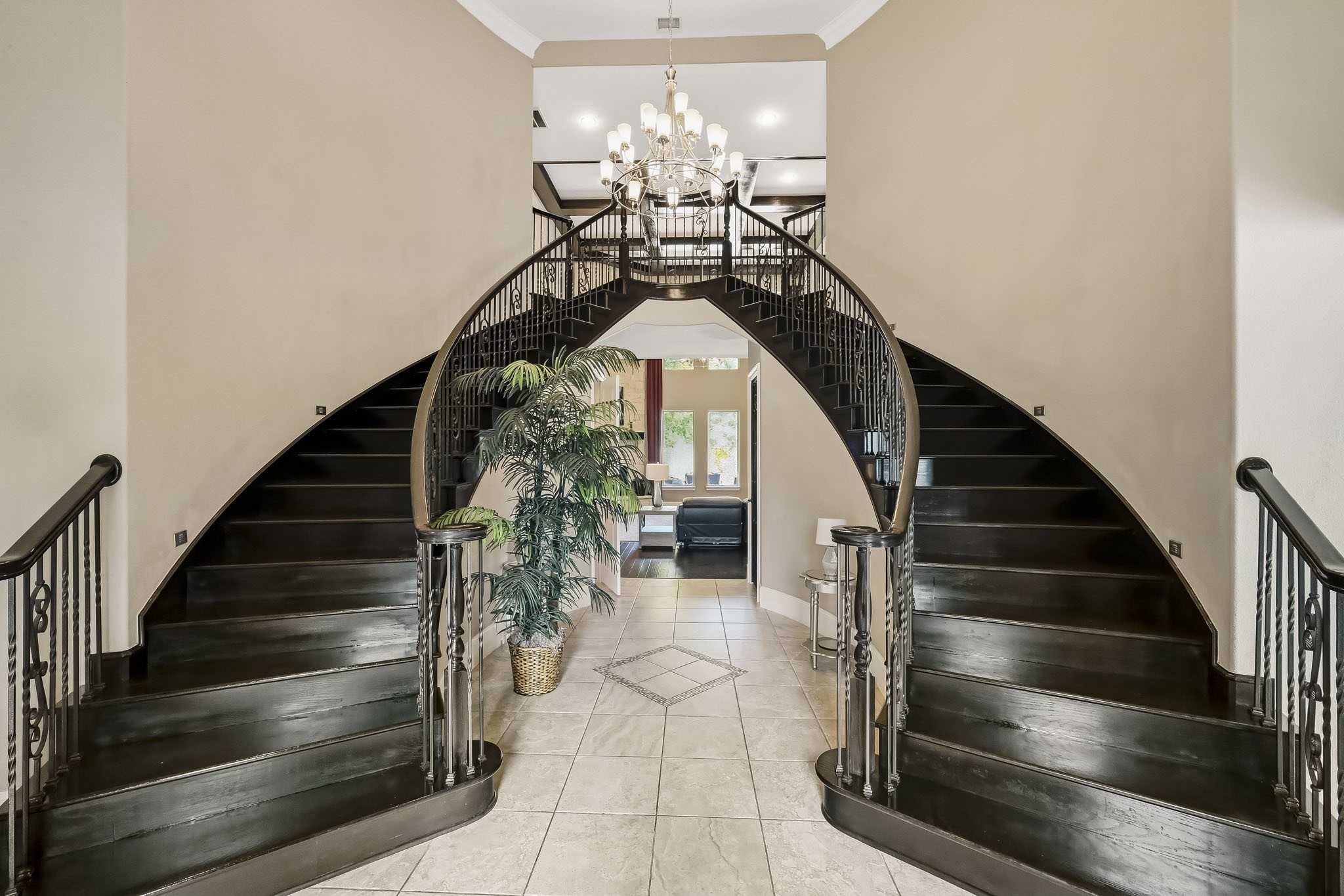 2 Turin Turn Drive Property Photo 4