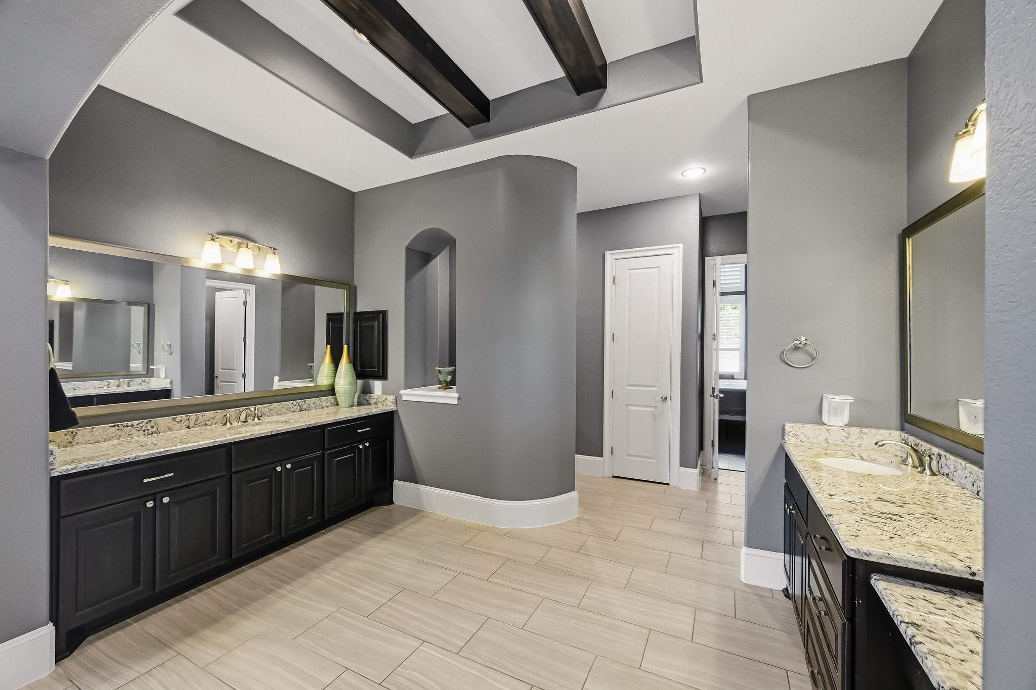 2 Turin Turn Drive Property Photo 10