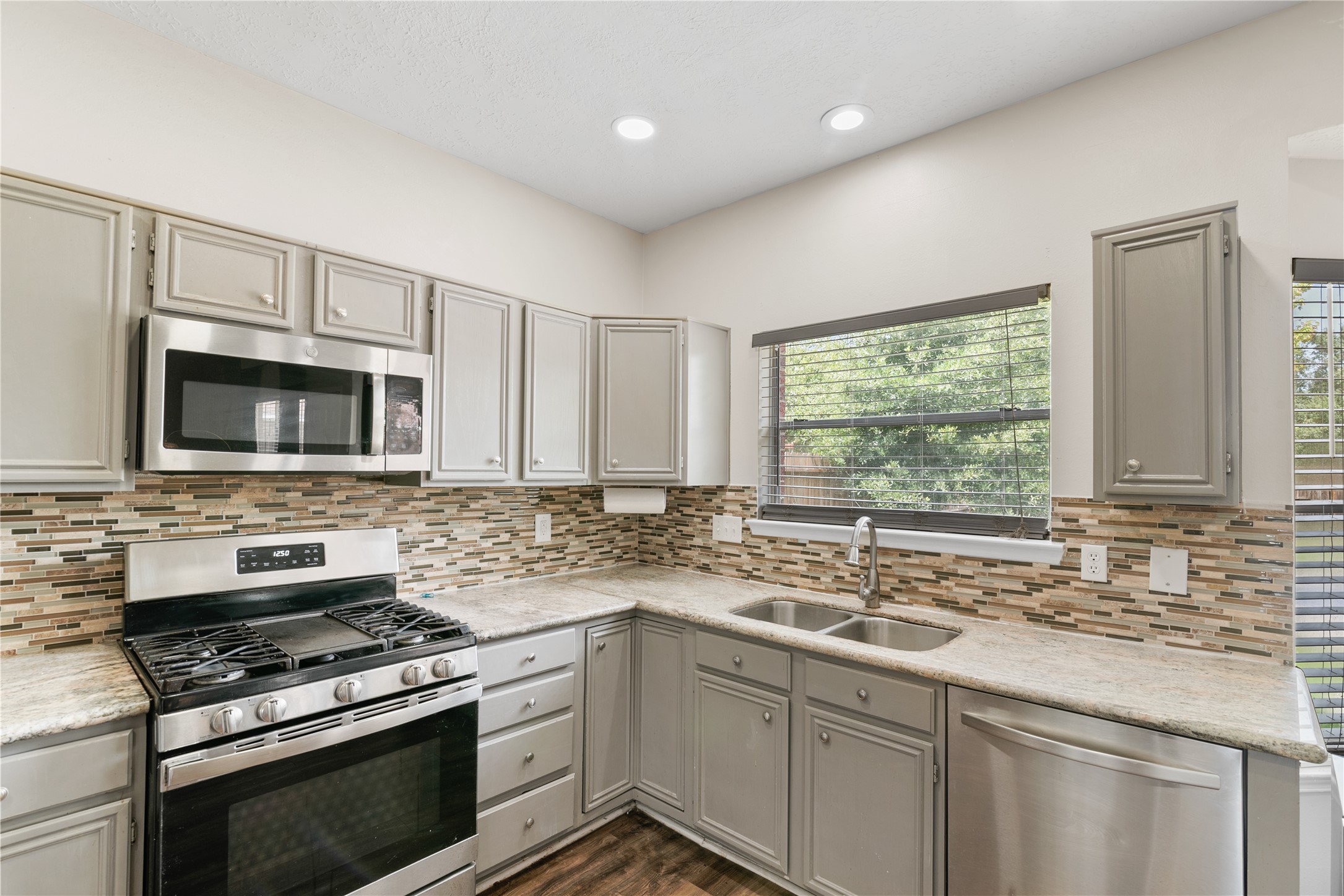 22510 Rangeview Drive Property Photo 16