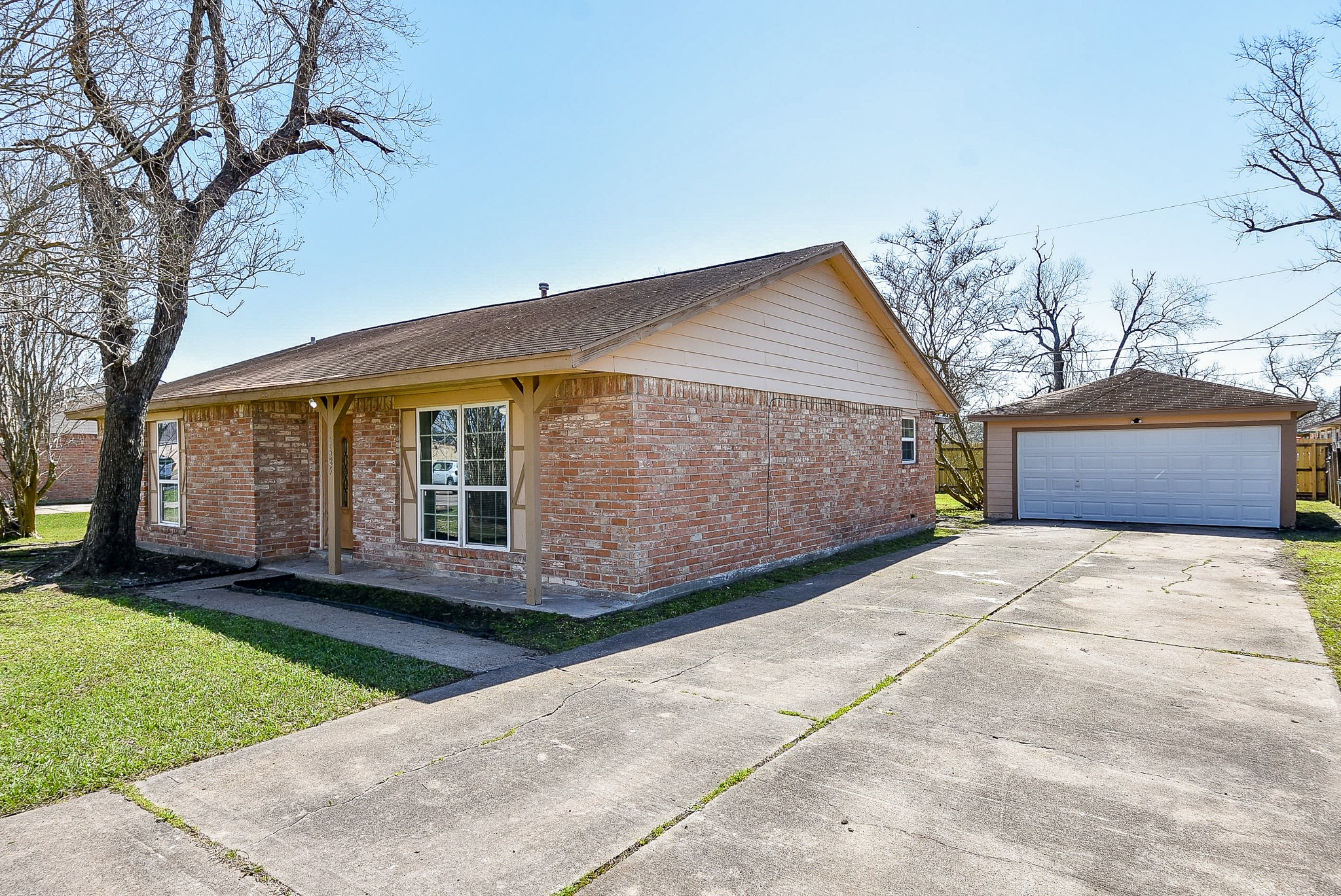 1425 Hospital Drive Property Photo