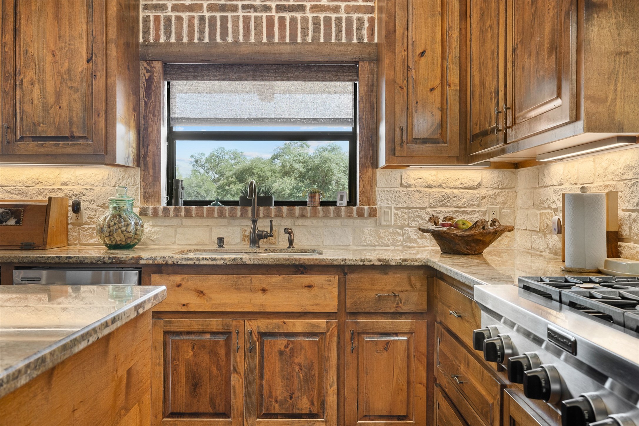 2574 Fm 2434 Property Photo 24