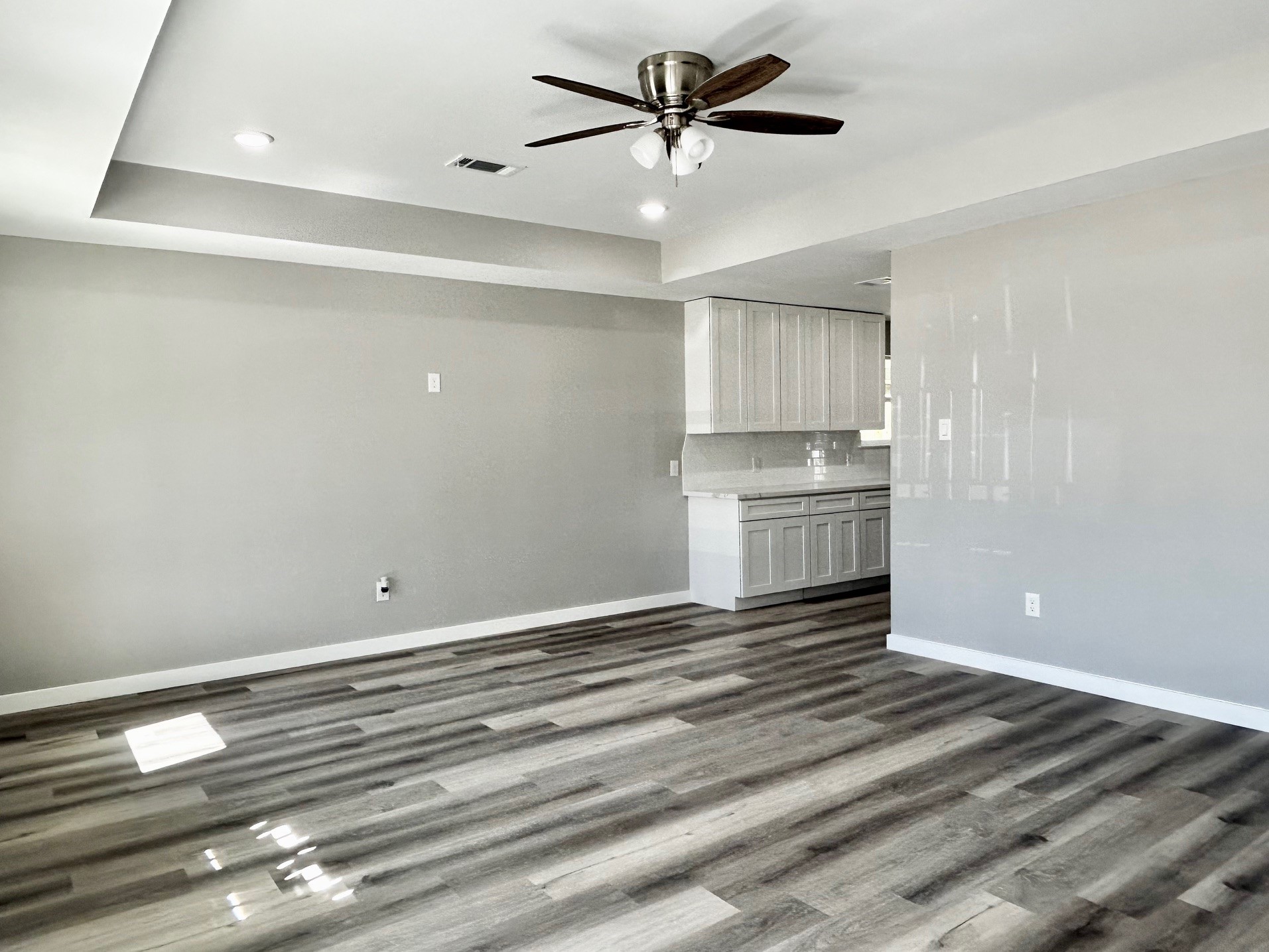 4103 Coon St Property Photo 2