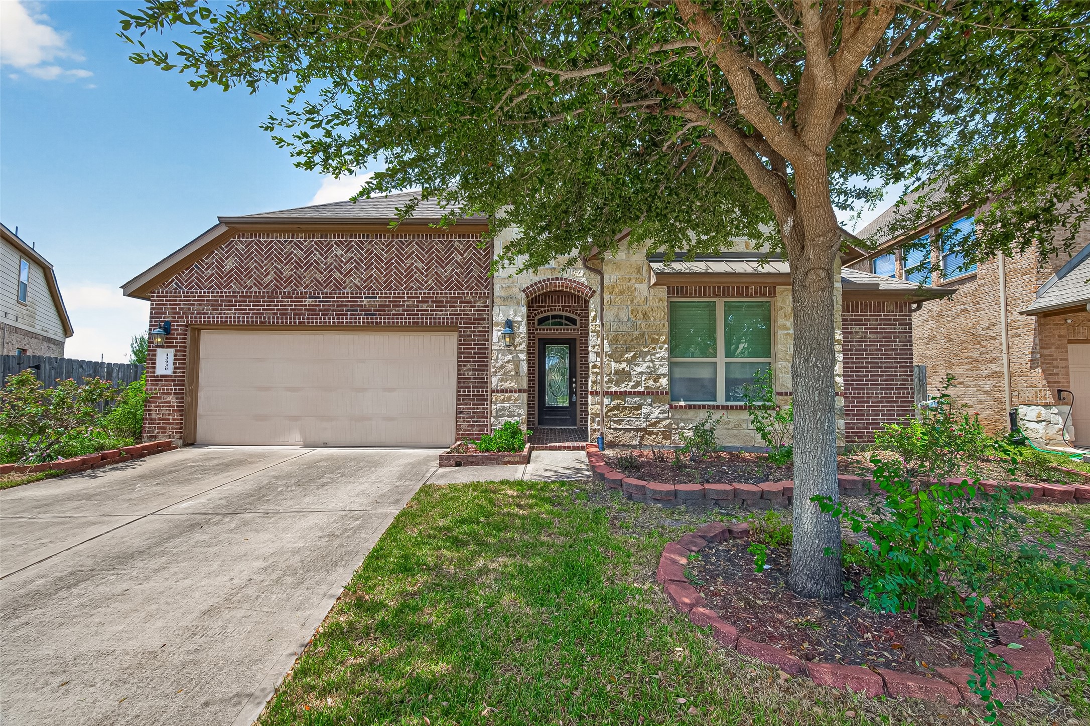 13930 Chalcott Drive Property Photo 1