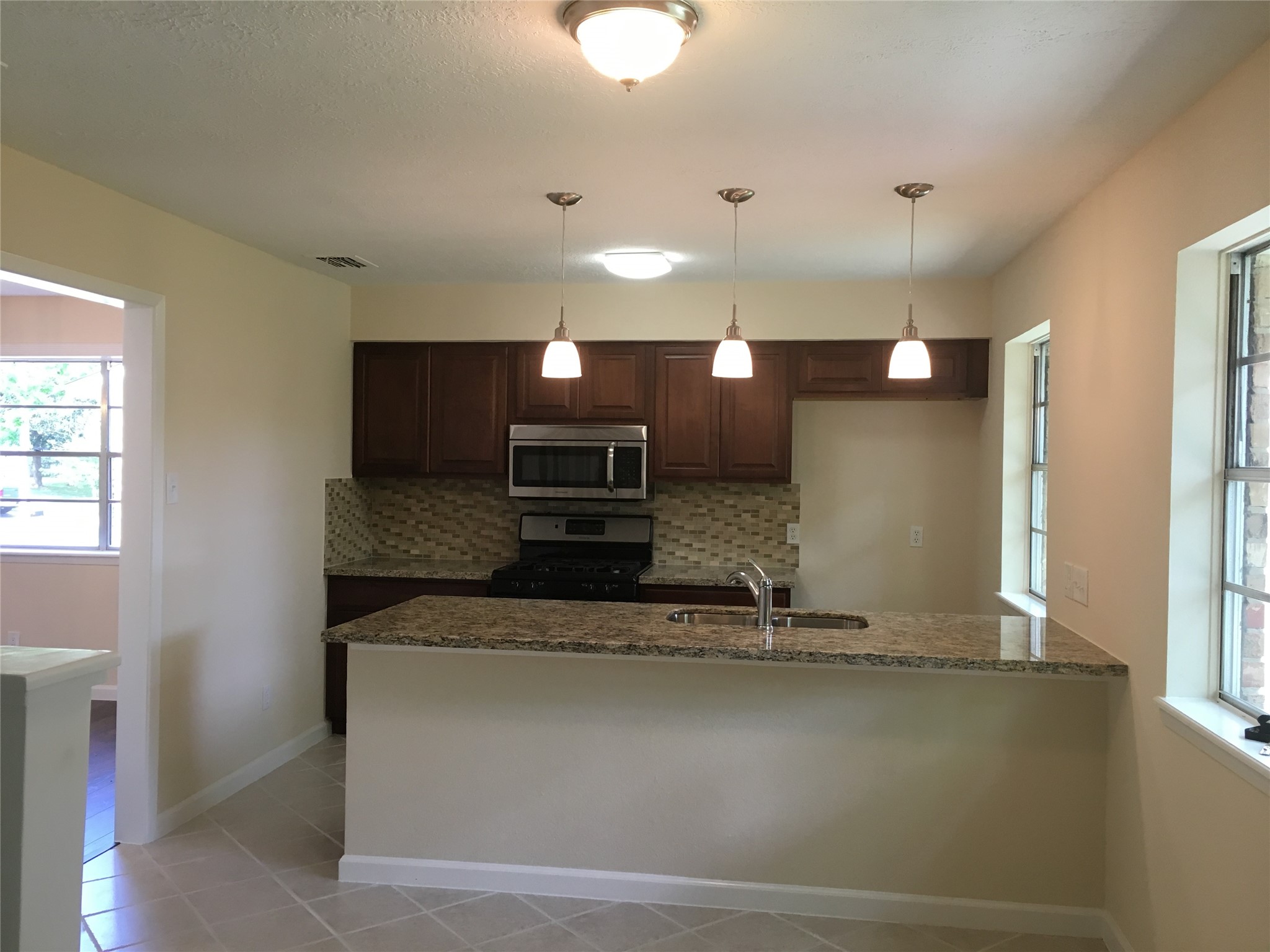 5115 Tashkent Drive Property Photo 3
