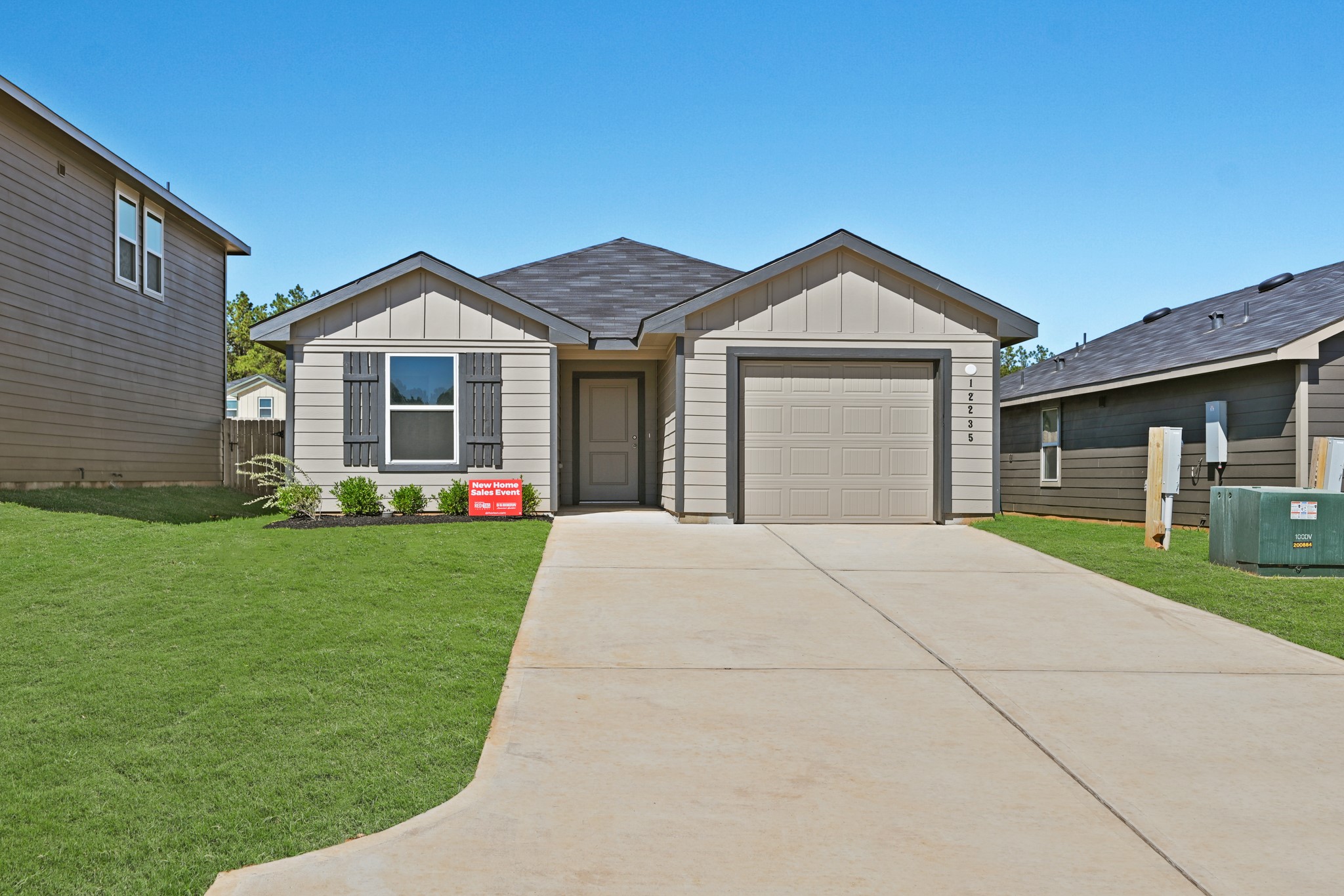 12235 Mccrorey Castles Pass Property Photo 3