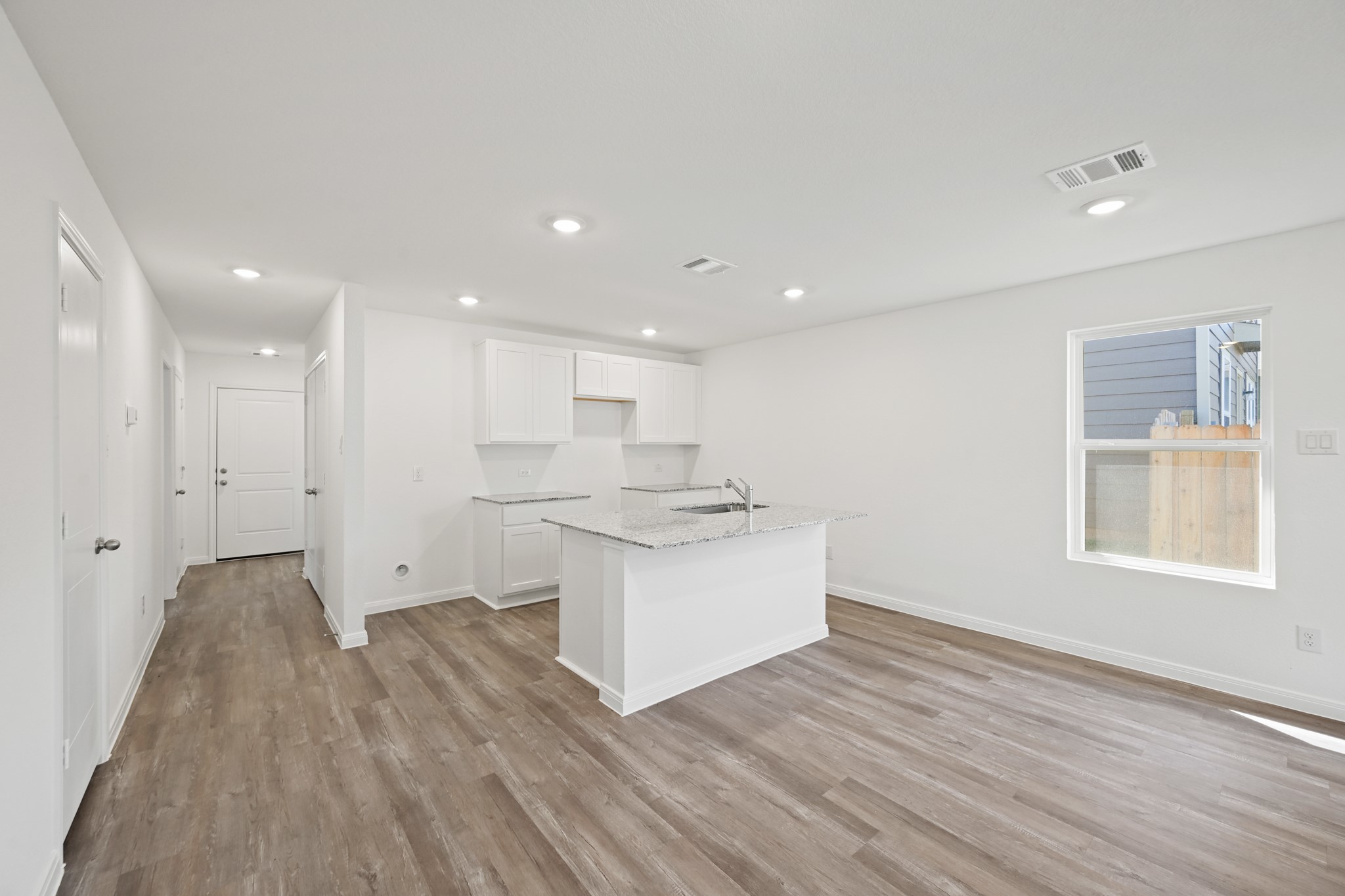 12235 Mccrorey Castles Pass Property Photo 4