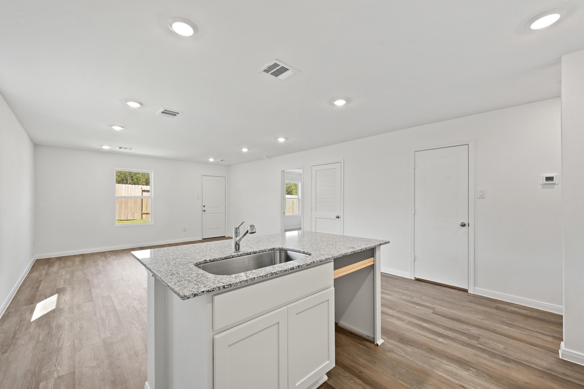 12235 Mccrorey Castles Pass Property Photo 6