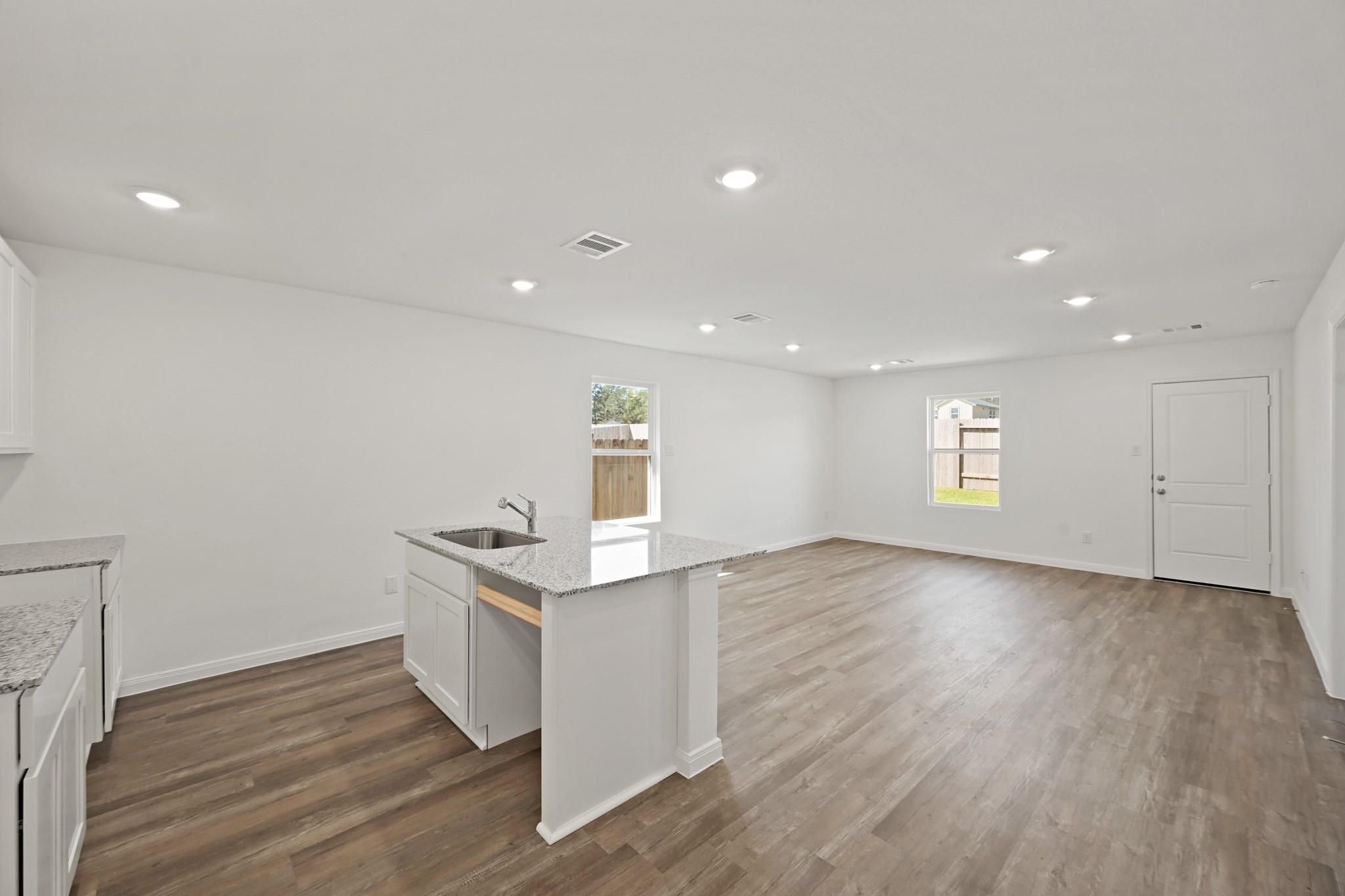 12235 Mccrorey Castles Pass Property Photo 7