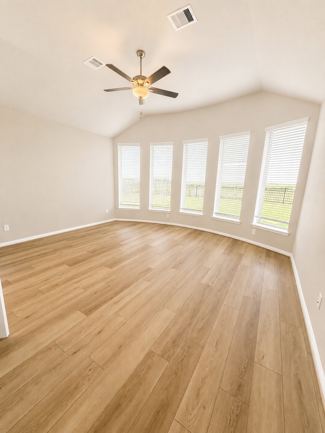 10507 Bright Cloud Drive Property Photo 14