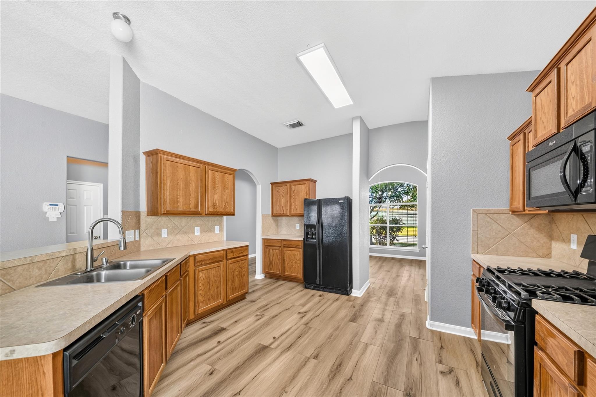 6534 Bella Noche Drive Property Photo 9