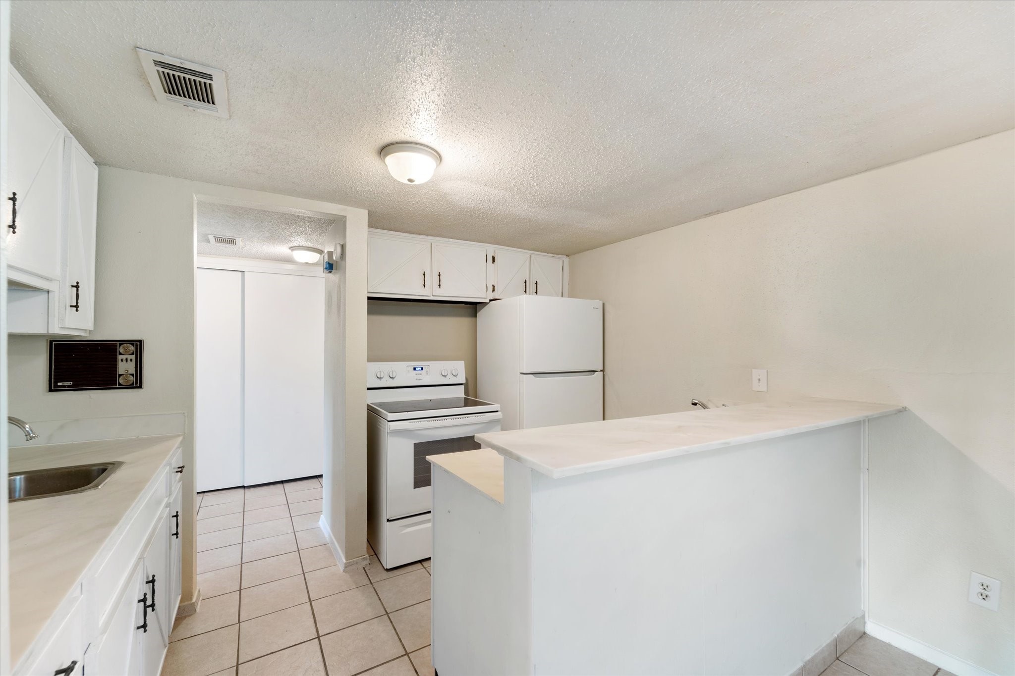 15919 Golf Club Drive 112 Property Photo 7