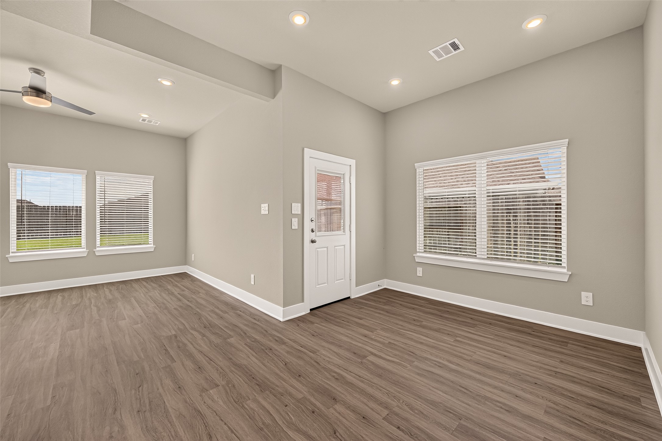 21051 Salt Rock Drive Property Photo 2