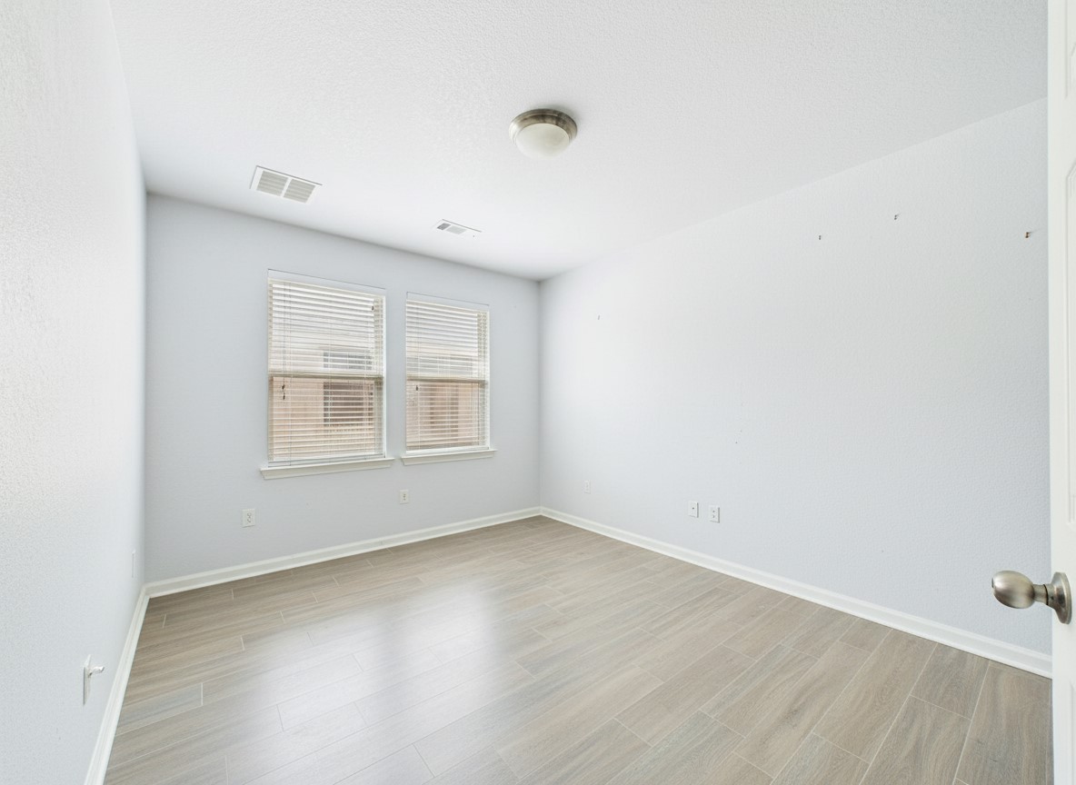17622 Barrowfield Lane Property Photo 18