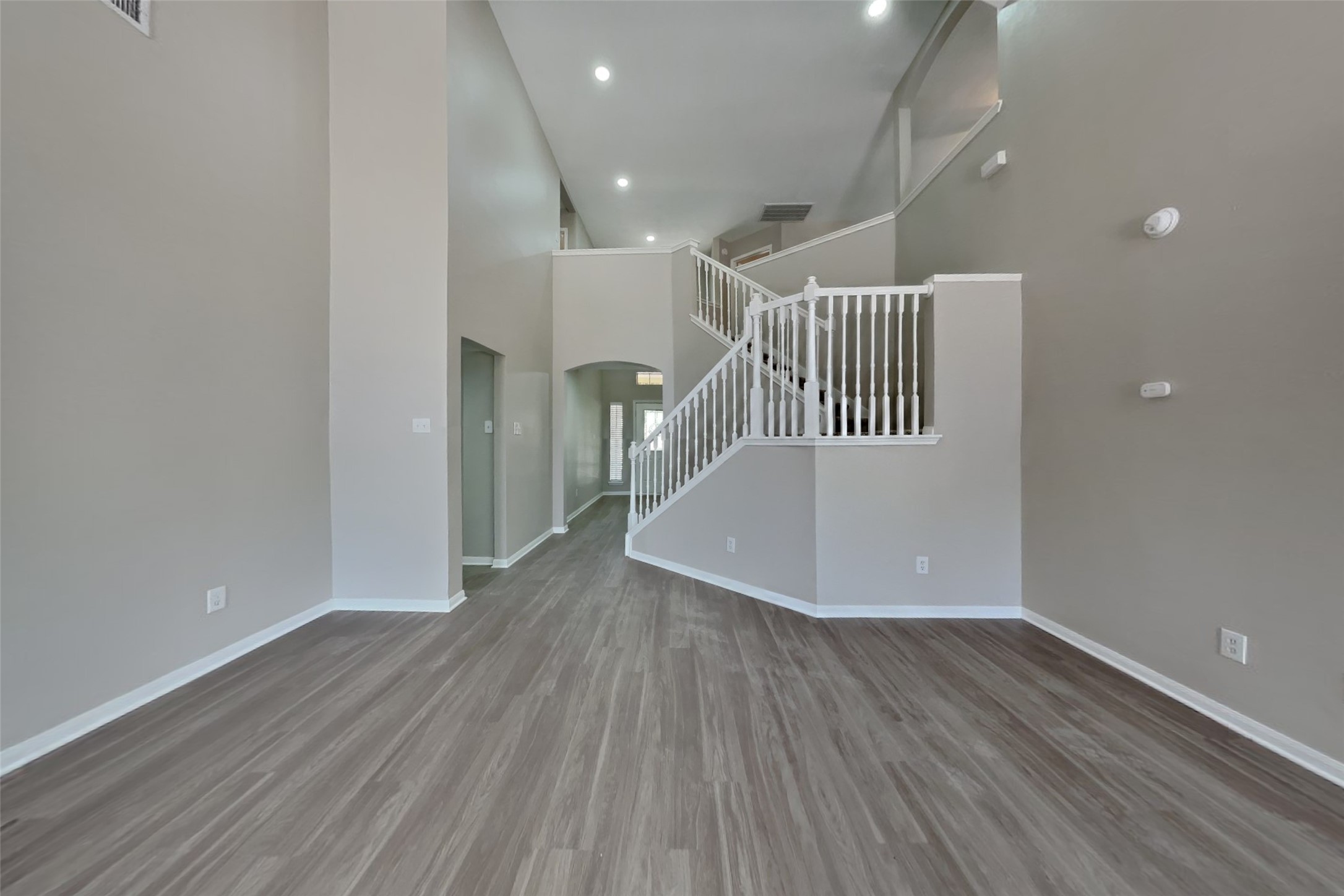 10406 Comanche Springs Court Property Photo 3