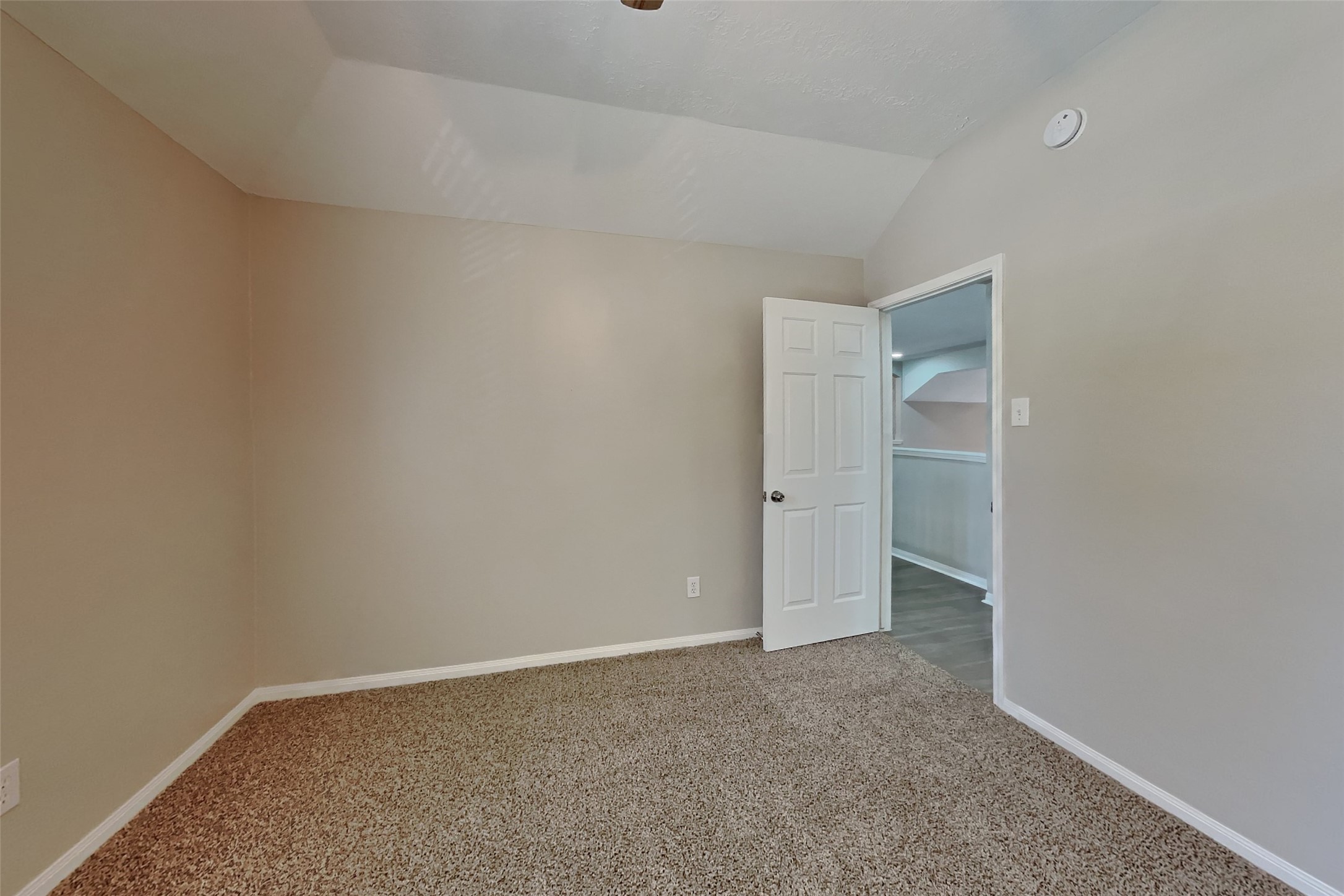 10406 Comanche Springs Court Property Photo 13