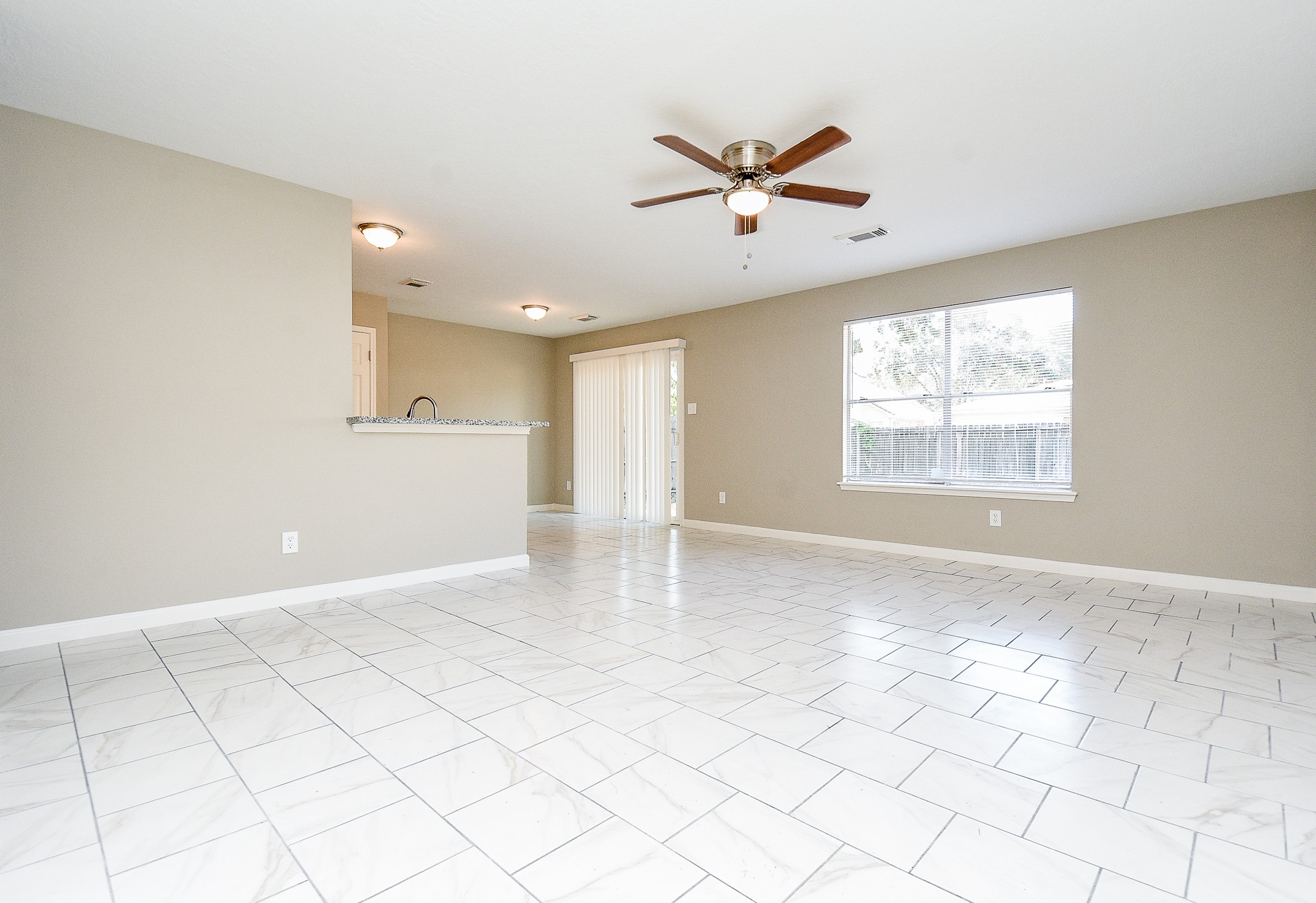 7818 Summer Place Drive Property Photo 3
