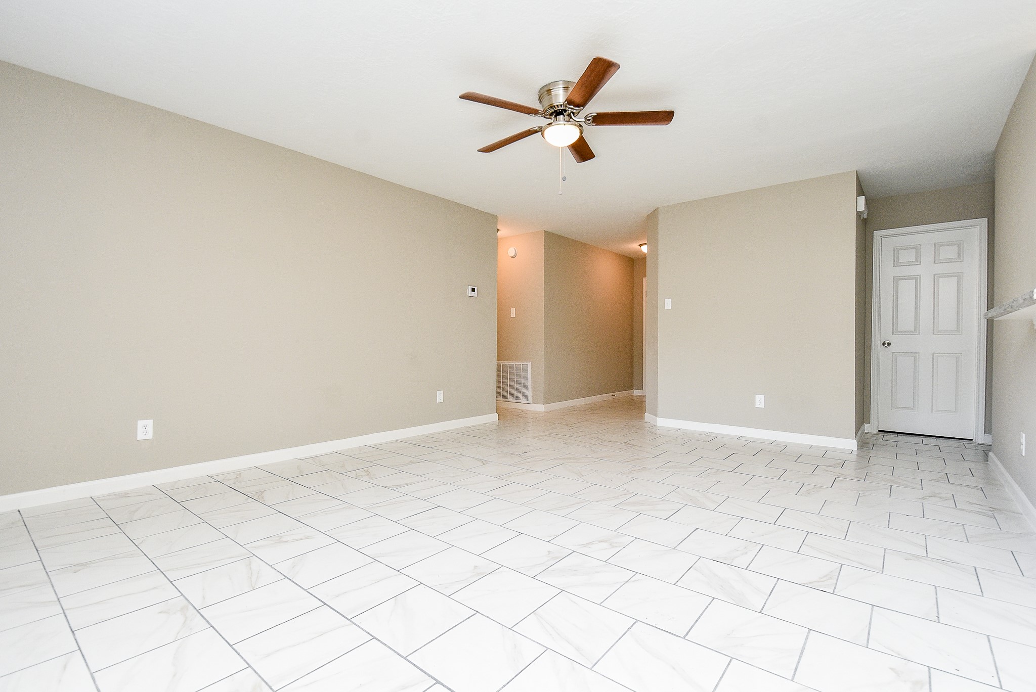 7818 Summer Place Drive Property Photo 5