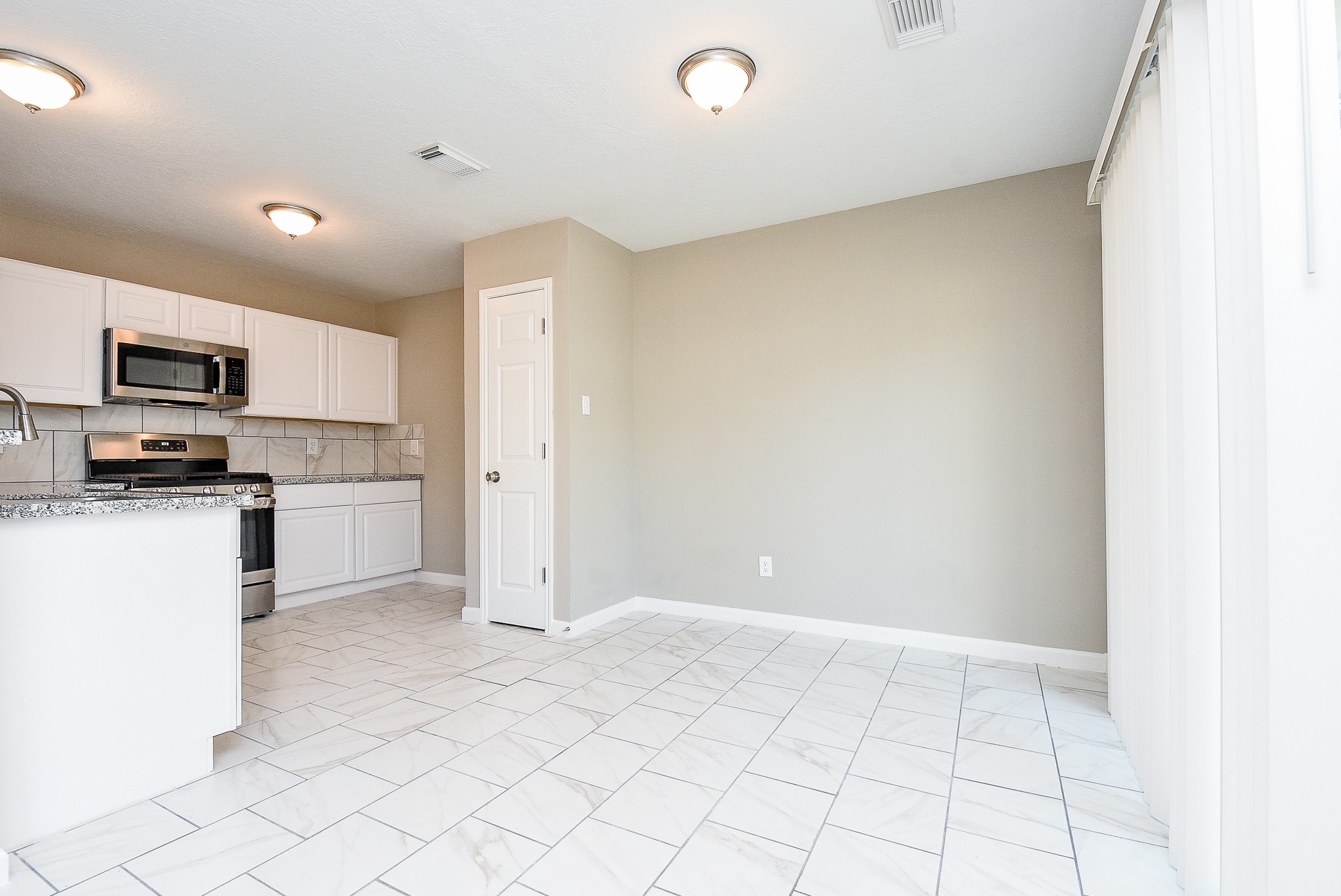 7818 Summer Place Drive Property Photo 8