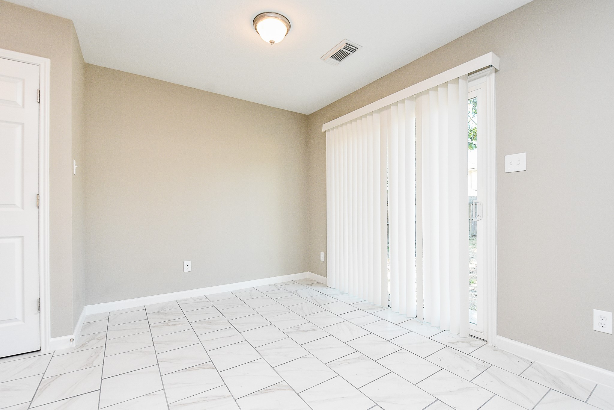 7818 Summer Place Drive Property Photo 9