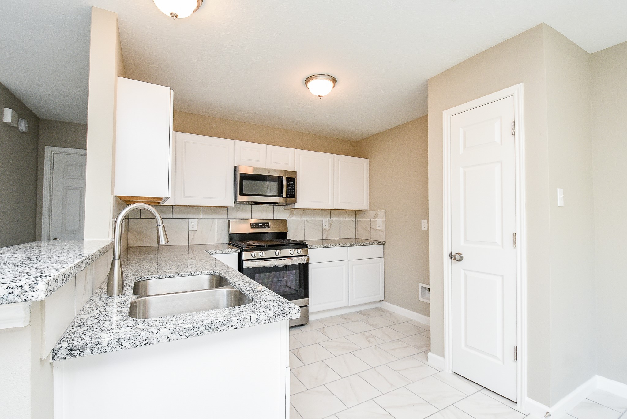 7818 Summer Place Drive Property Photo 12