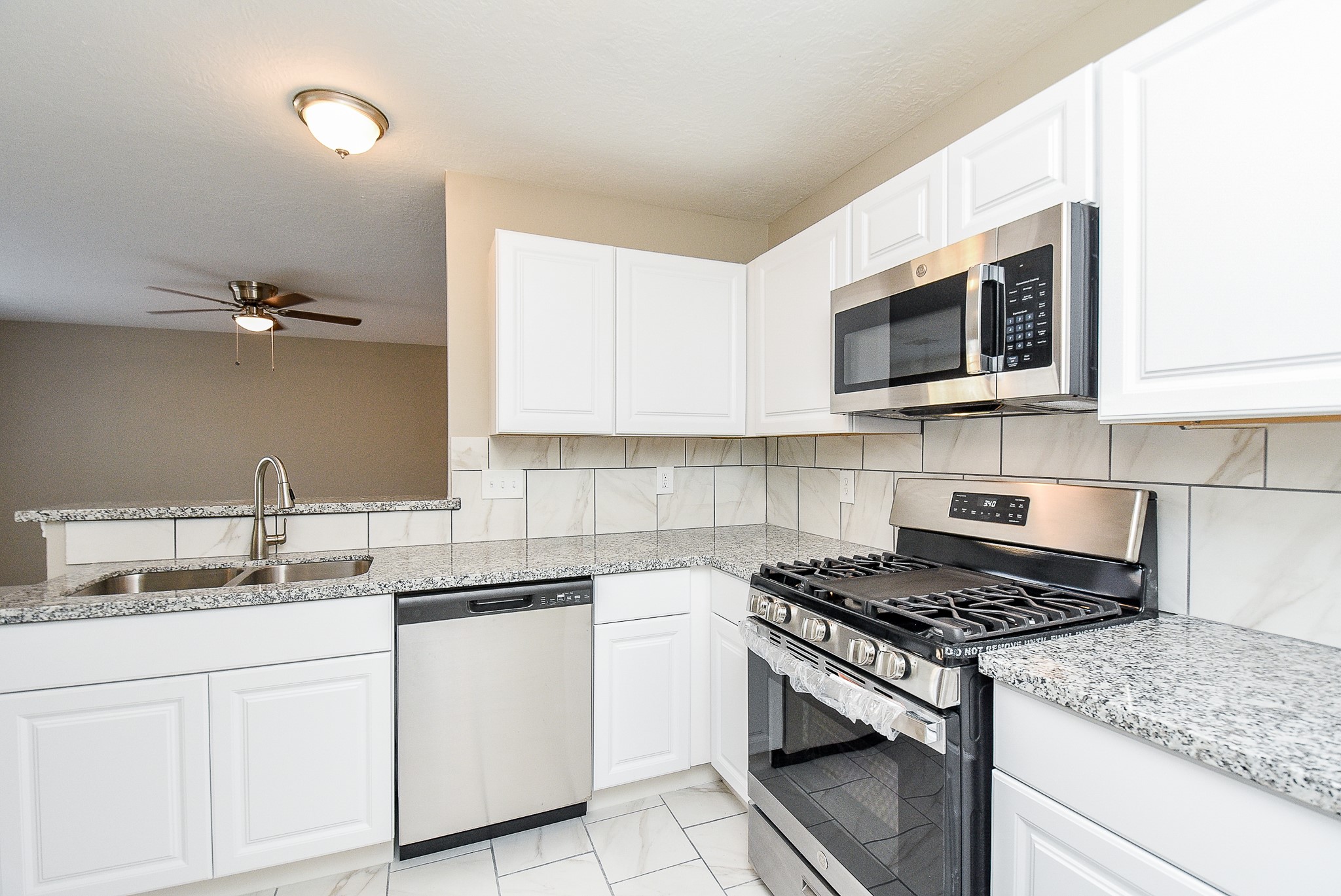 7818 Summer Place Drive Property Photo 14