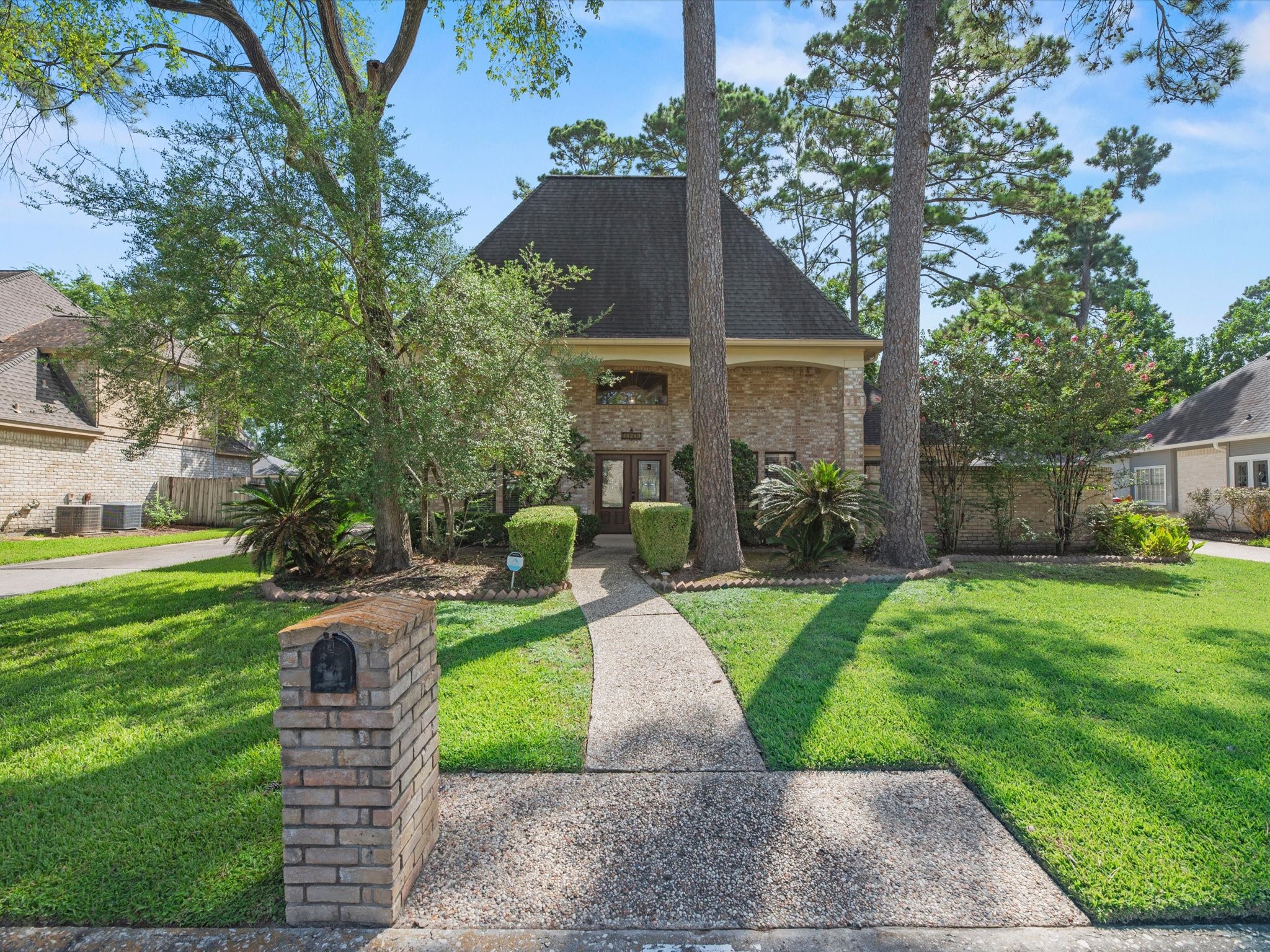 18310 Lake Oaks Drive Property Photo