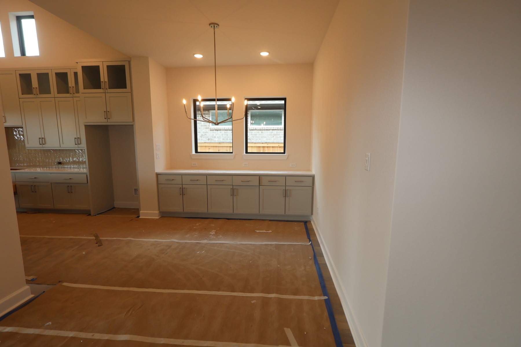 2823 Tulip Terrace Trail Property Photo 7
