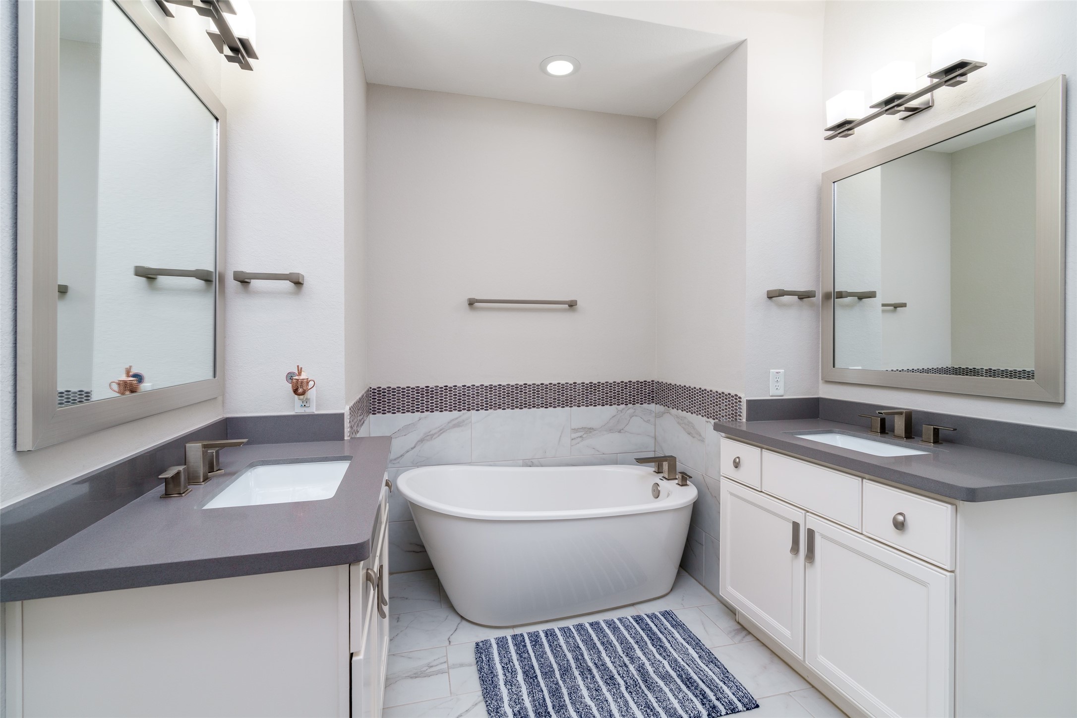 1303 Edwinstowe Trail Property Photo 28