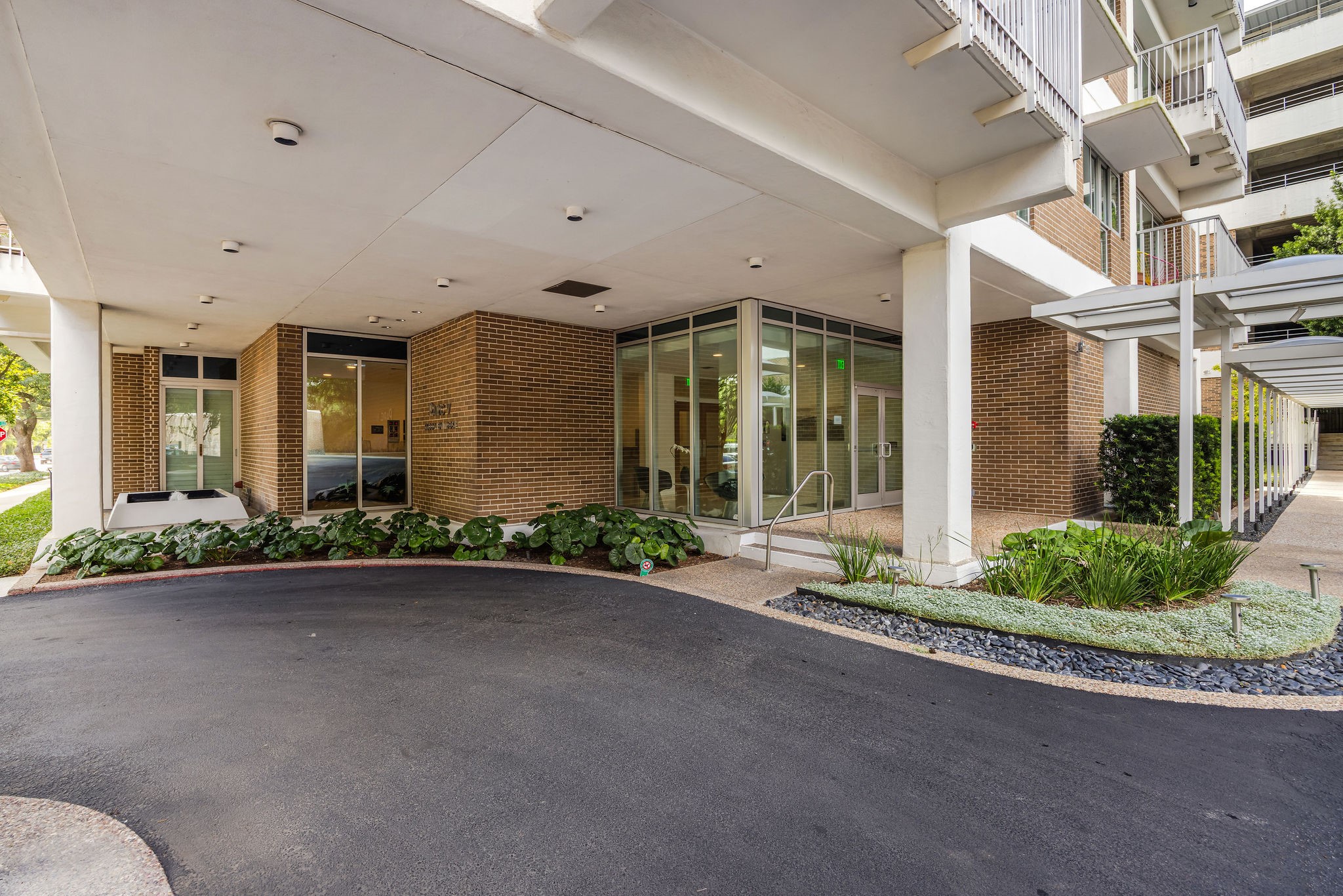 3600 Montrose Boulevard 501 Property Photo 2