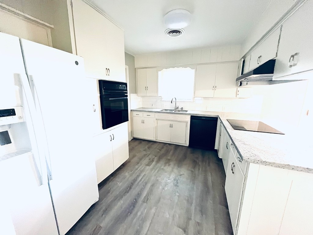 802 Spinn Street Property Photo 6