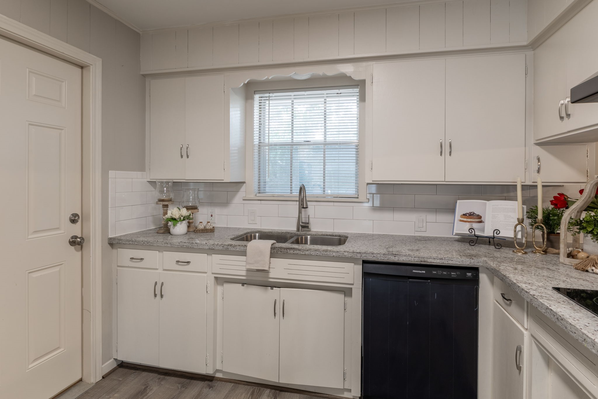 802 Spinn Street Property Photo 8