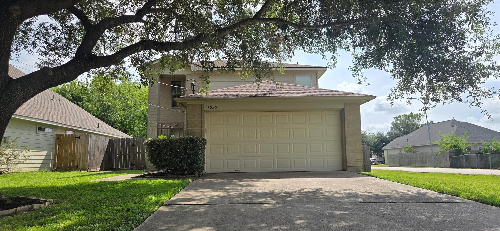 7929 Comal Street Property Photo