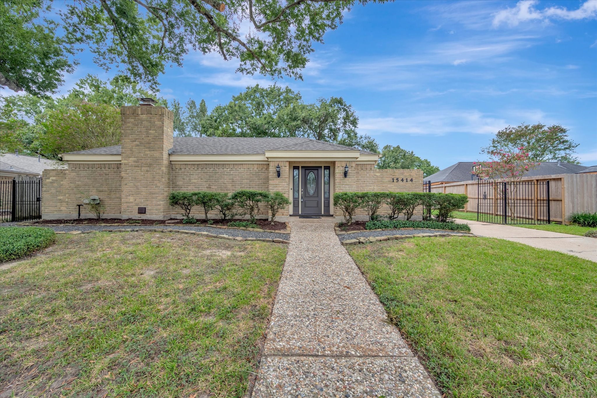 15414 Pleasant Valley Road Property Photo 1