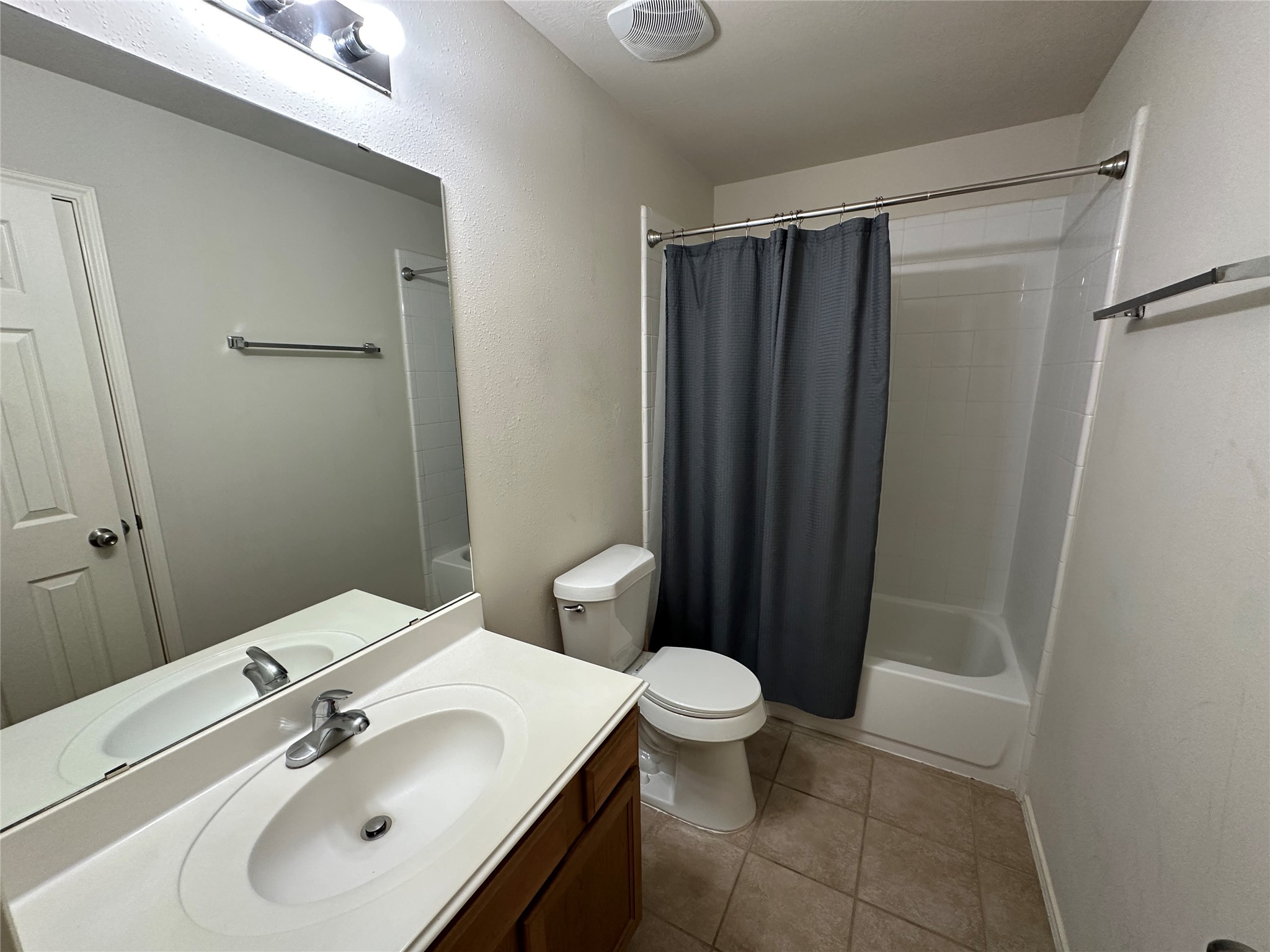 10427 Hamlet Vale Court Property Photo 9