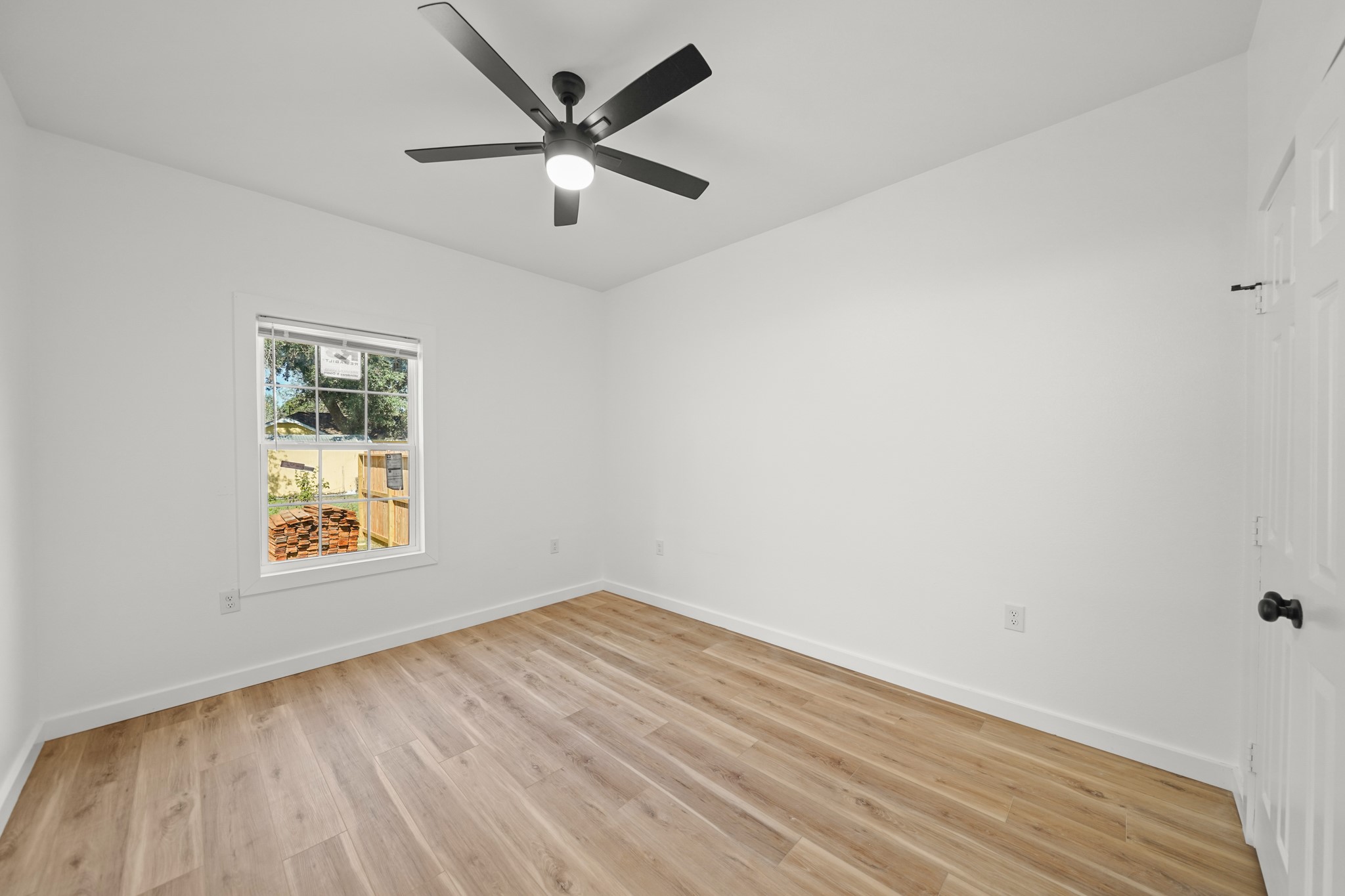 2195 W Lang B Property Photo 13