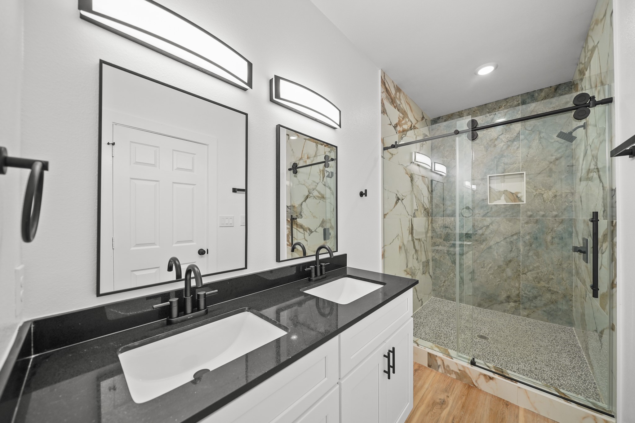 2195 W Lang B Property Photo 16