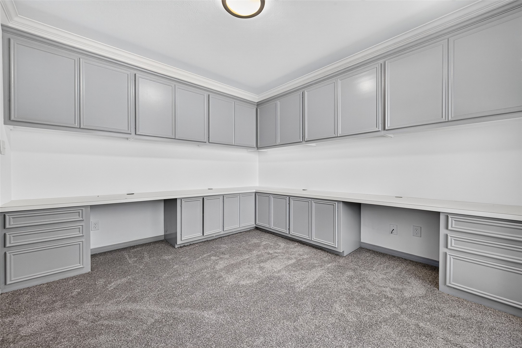 5535 Moss Meadow Court Property Photo 8