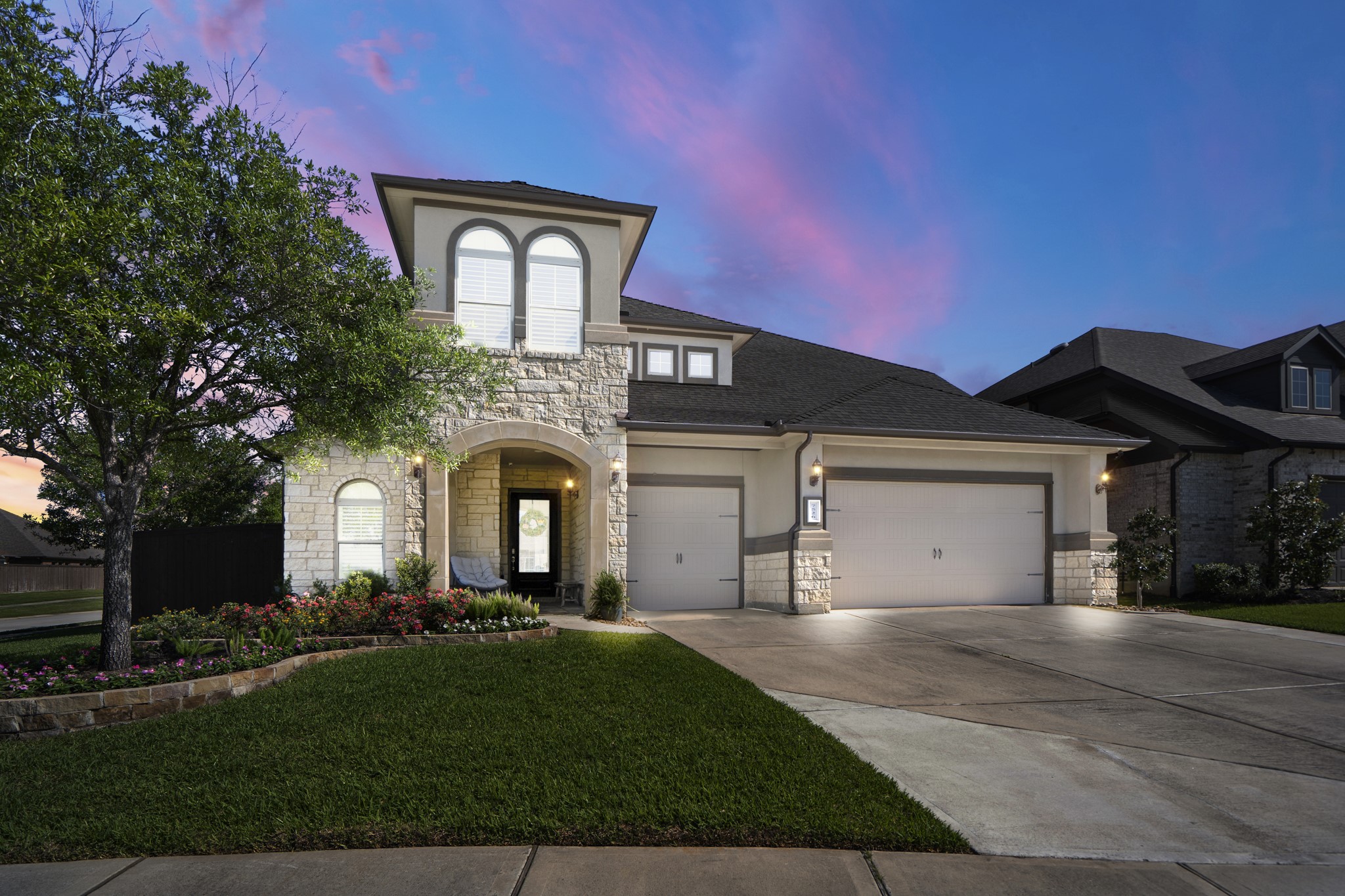 7526 Laguna Lake Drive Property Photo 1