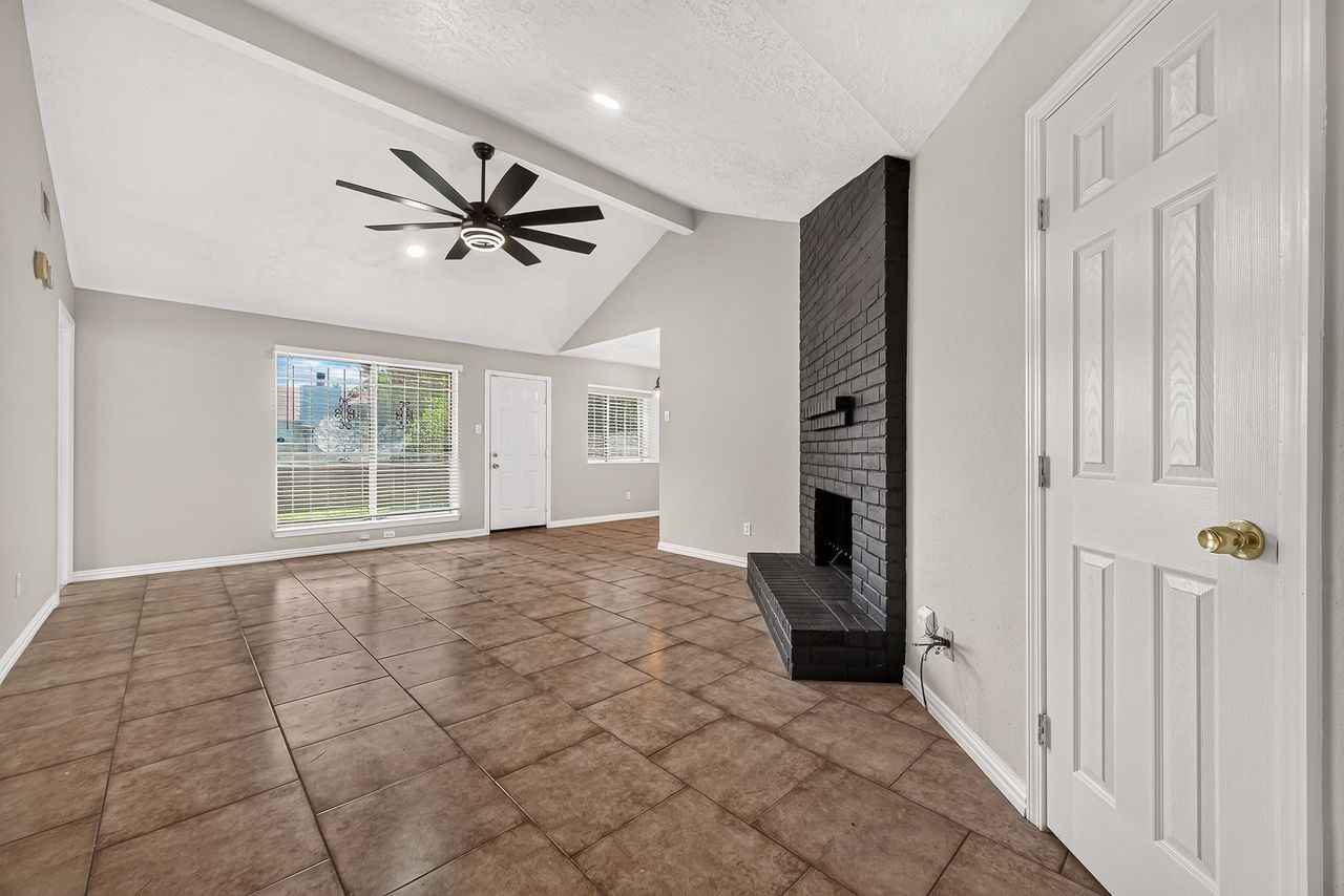 7530 Gulfbriar Place Property Photo 2