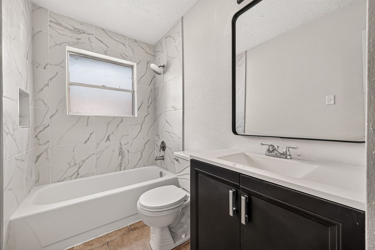 7530 Gulfbriar Place Property Photo 3