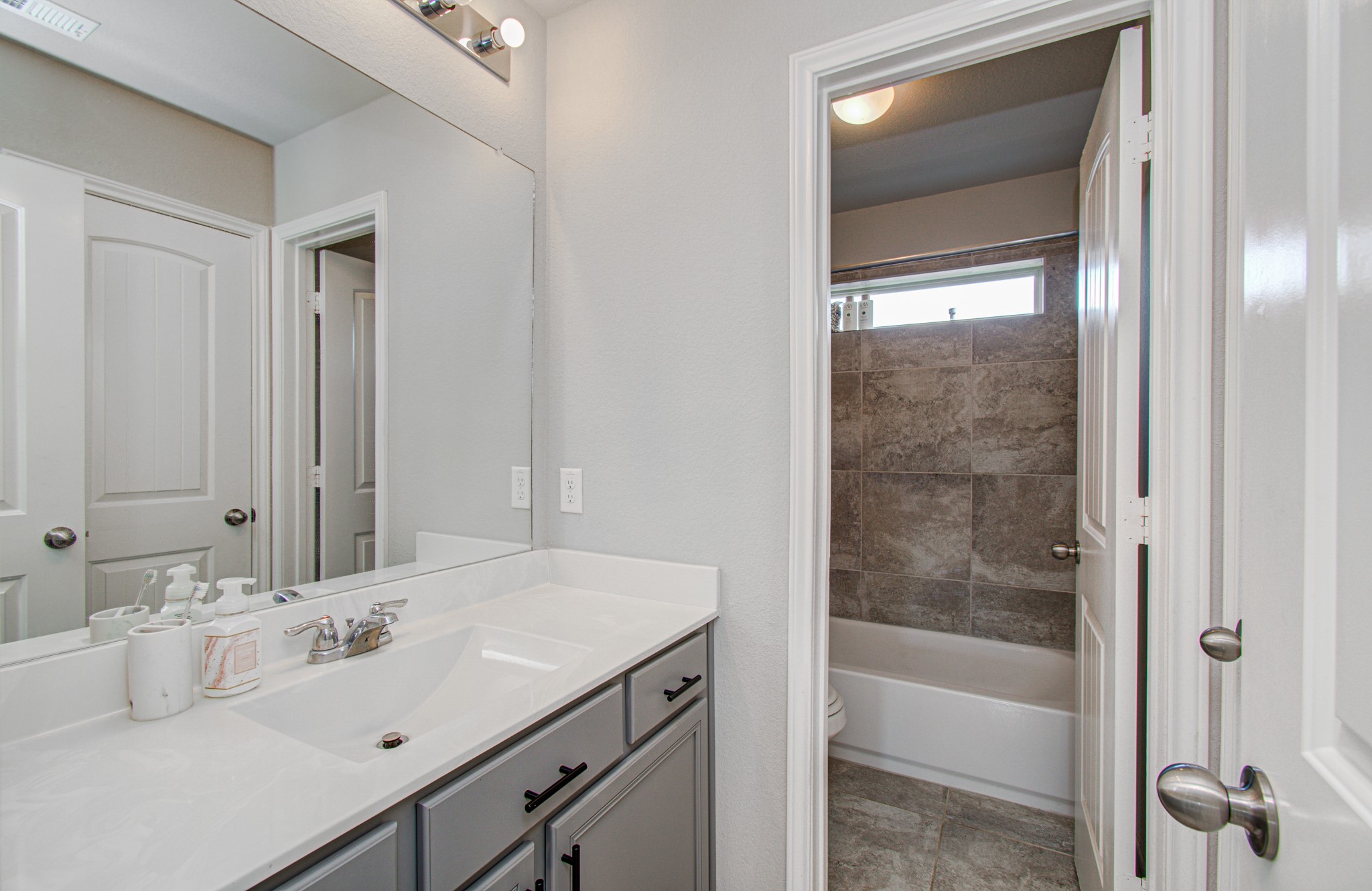 2202 Anzio Court Property Photo 25