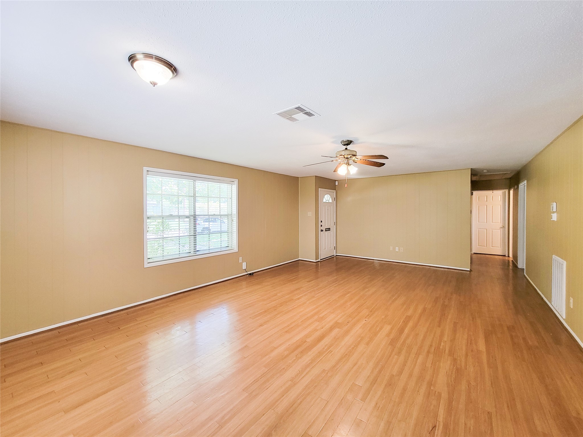 111 Azalea Property Photo 9