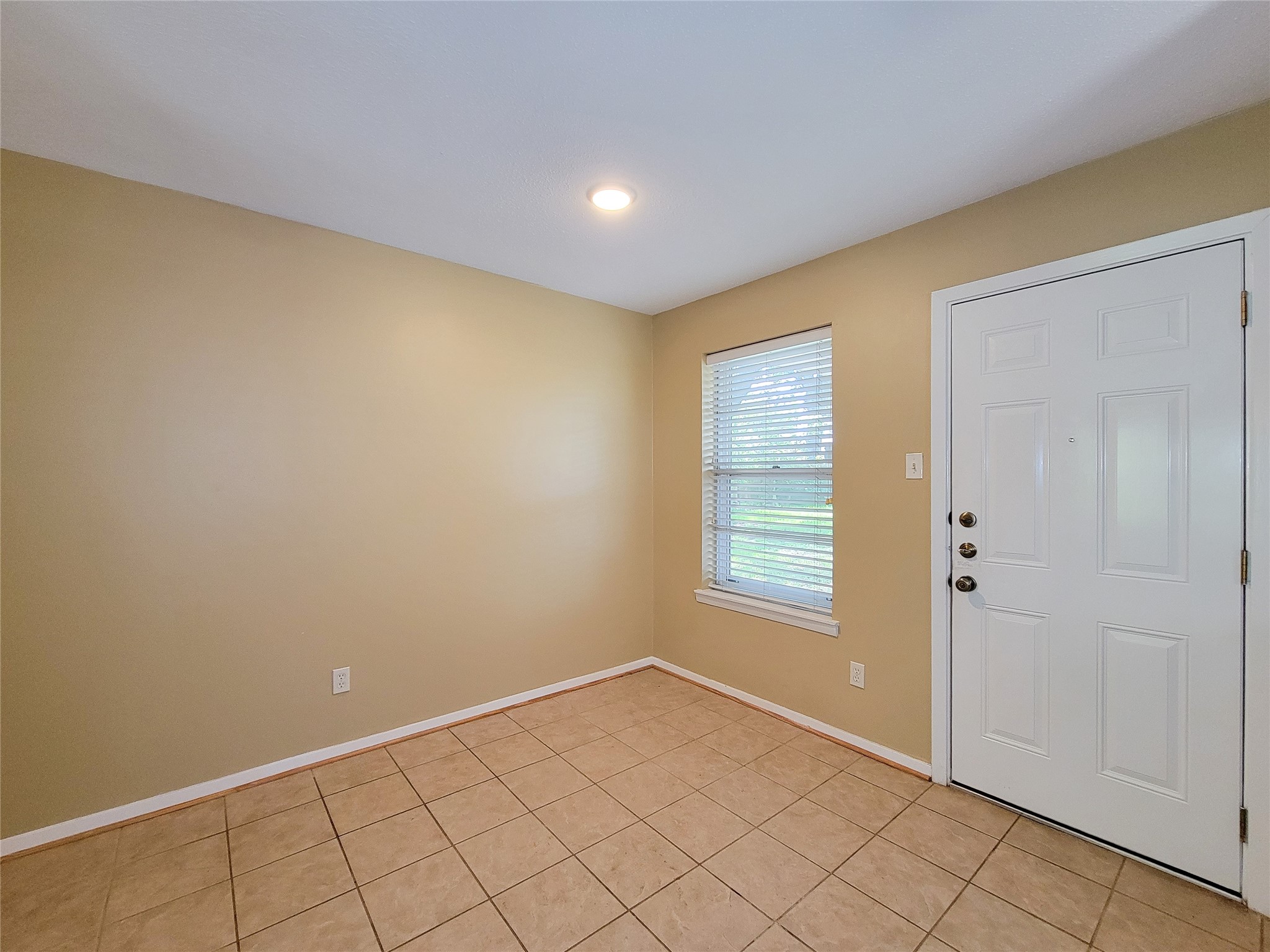 111 Azalea Property Photo 14