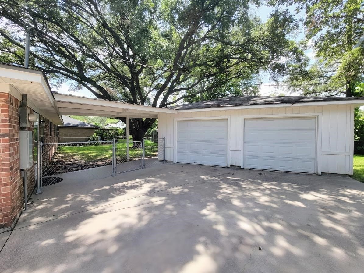 111 Azalea Property Photo 38
